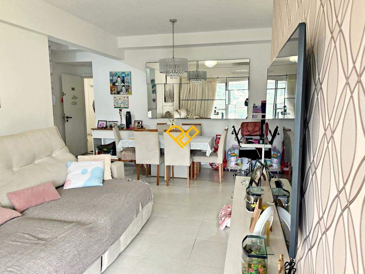 Apartamento à venda no José Menino: Sala
