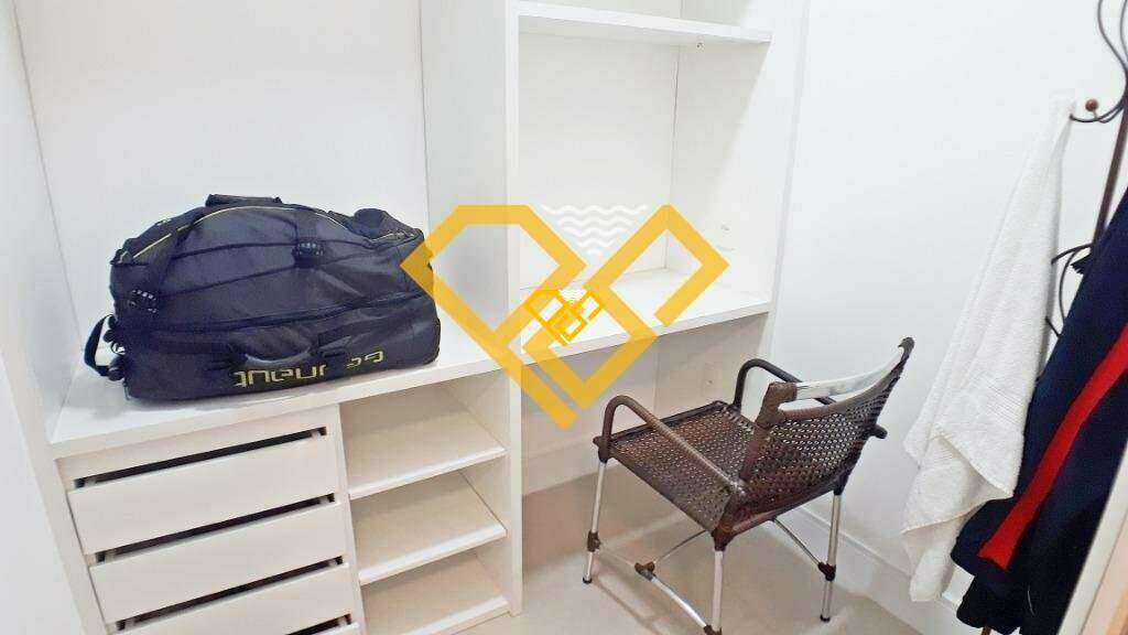 Apartamento à venda no Ponta da Praia: 