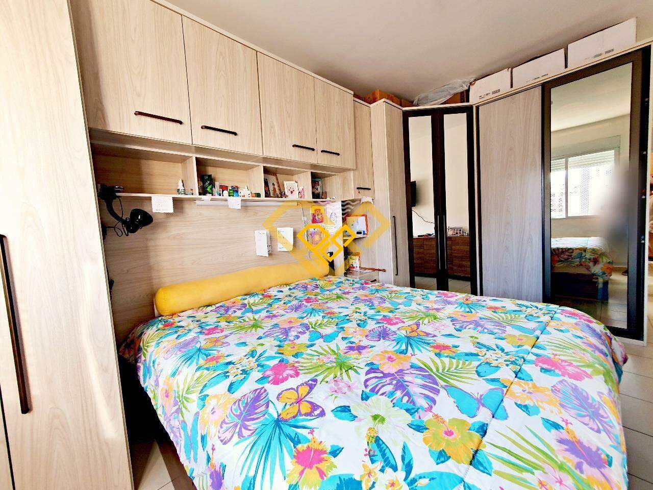 Apartamento à venda no Ponta da Praia: SUÍTE