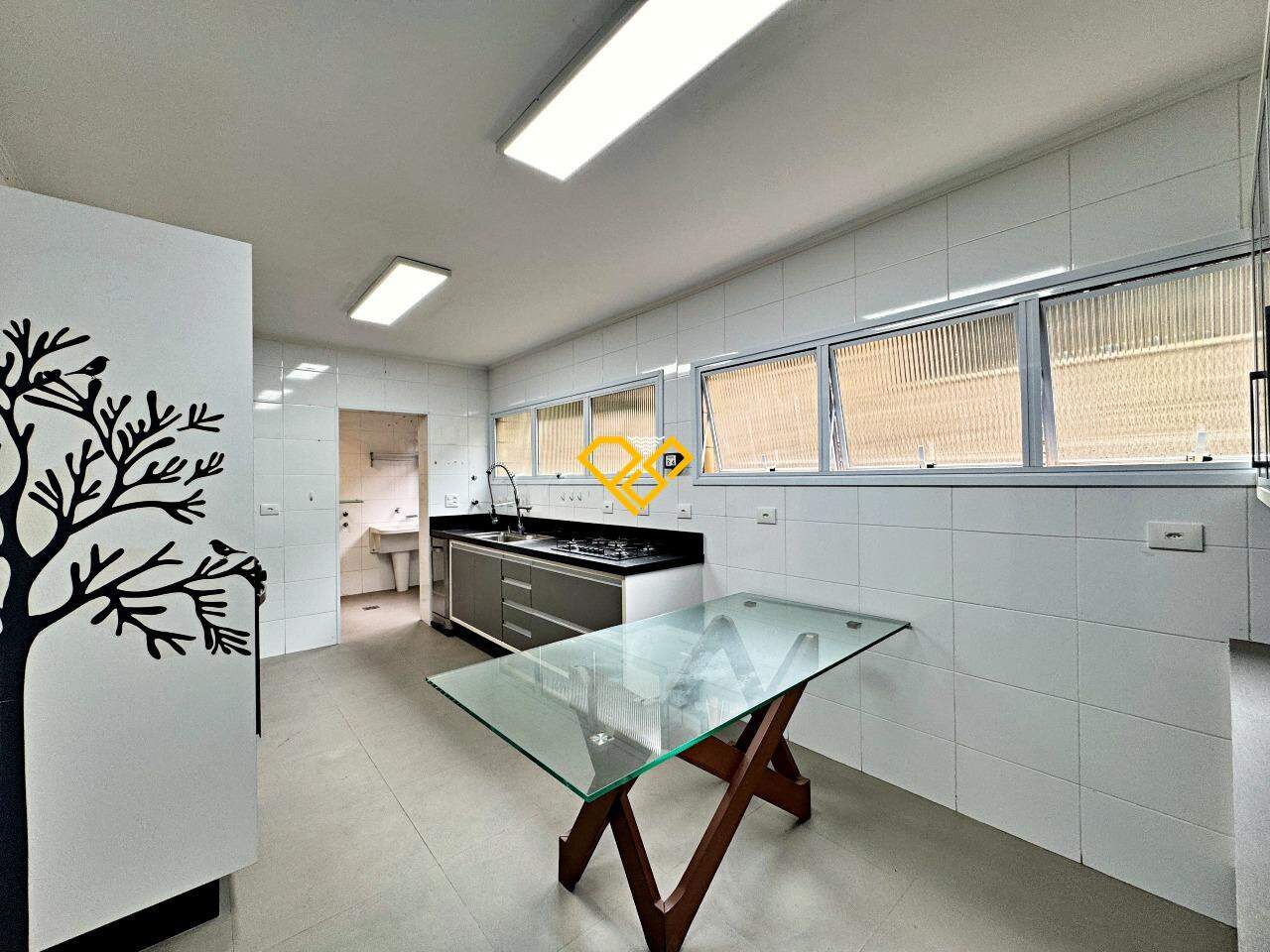 Apartamento à venda no Gonzaga: Cozinha
