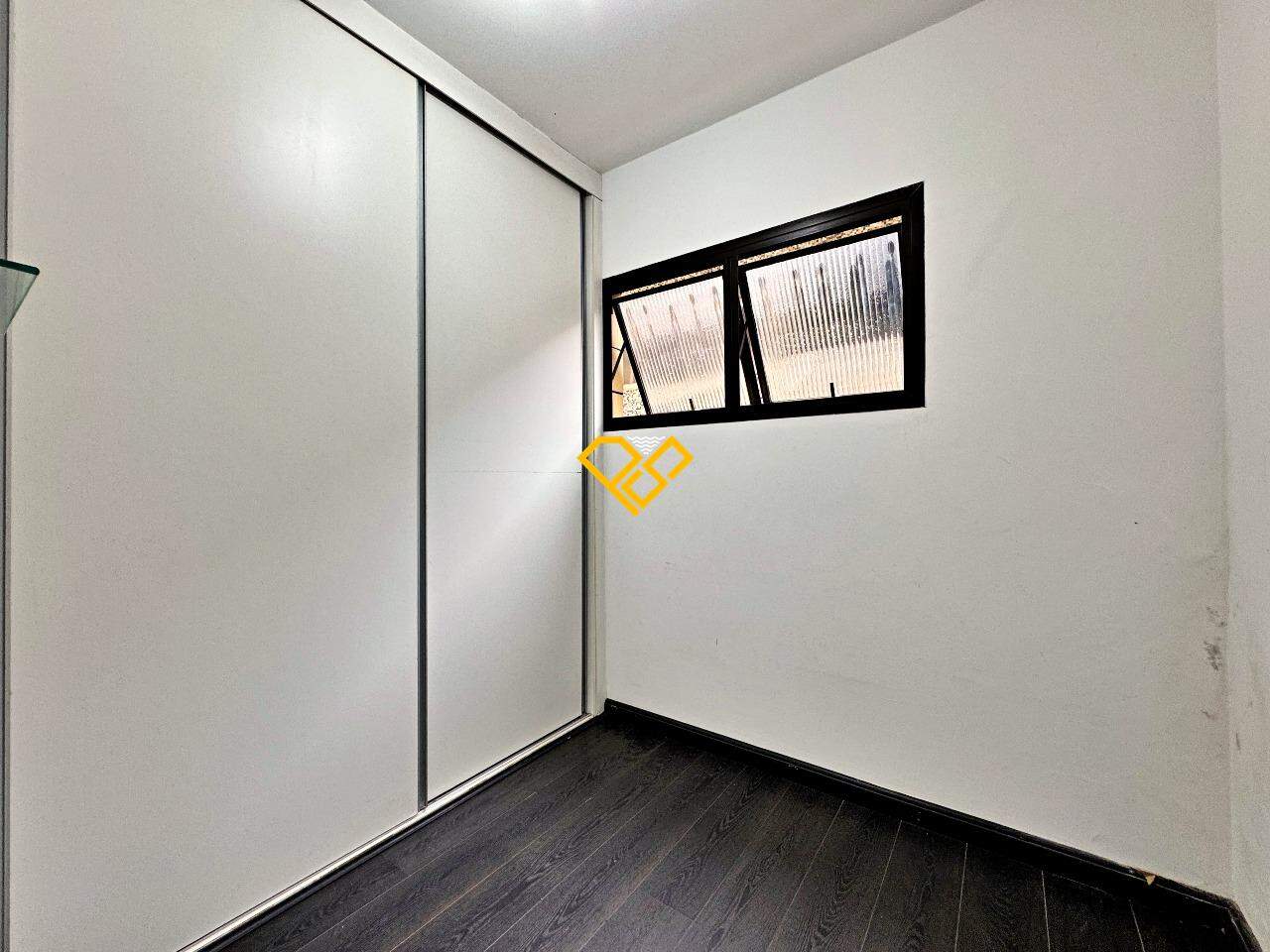 Apartamento à venda no Gonzaga: Dependência