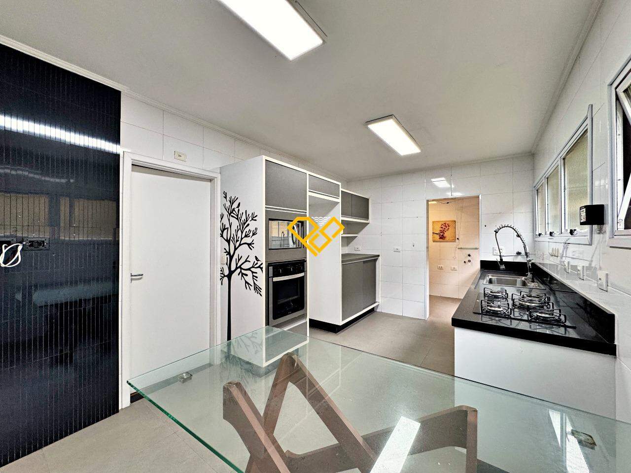 Apartamento à venda no Gonzaga: Cozinha