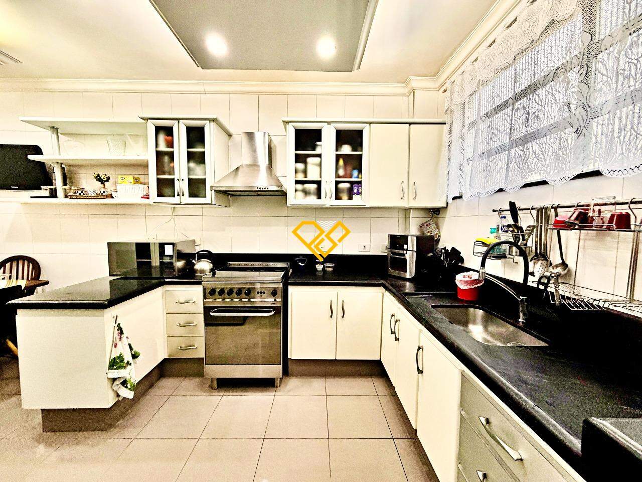 Apartamento à venda no Ponta da Praia: Cozinha