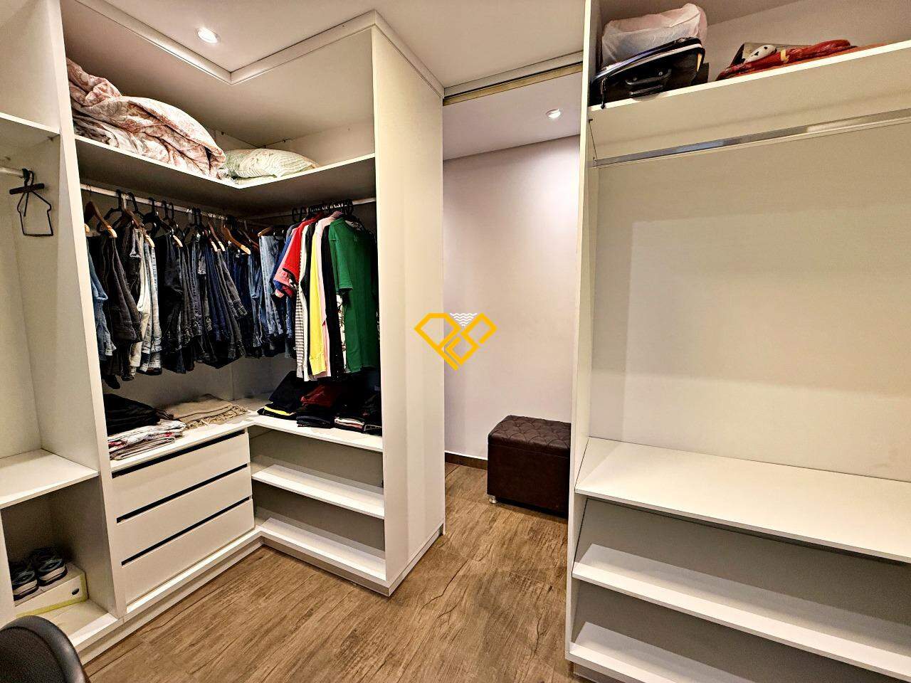 Cobertura à venda no Boqueirão: Dormitório 1 - suíte - closet