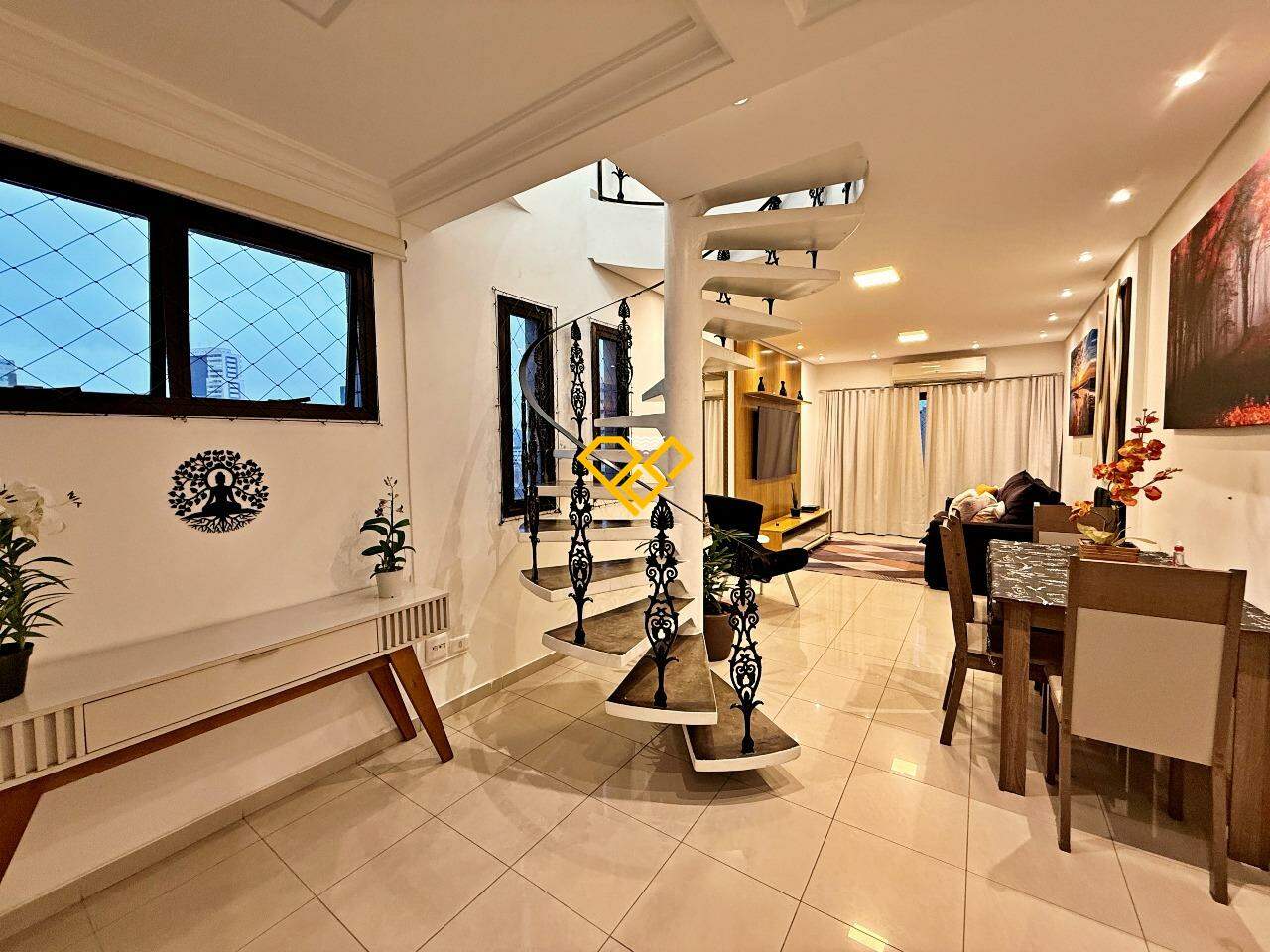 Cobertura à venda no Boqueirão: Sala 1° piso