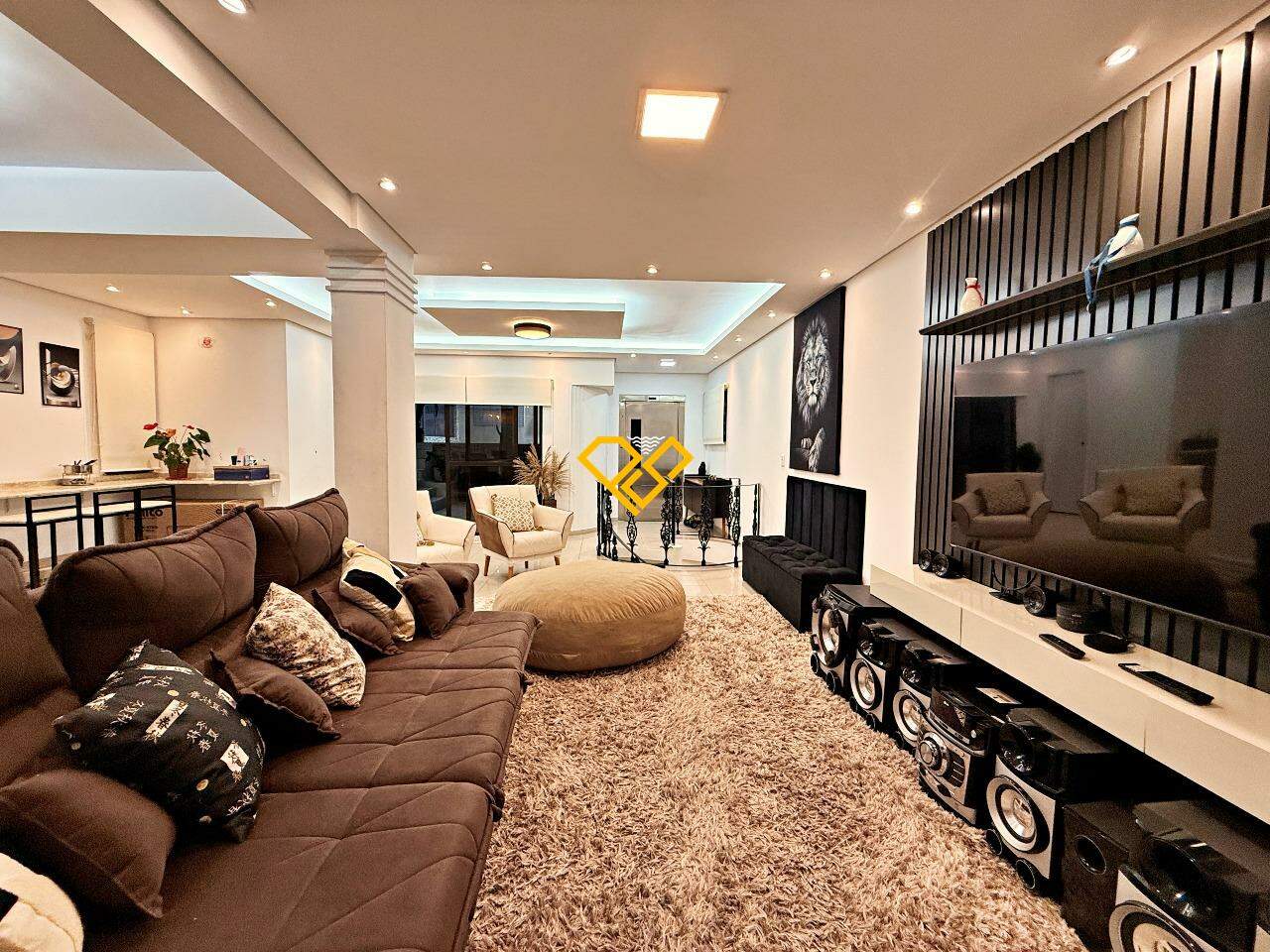 Cobertura à venda no Boqueirão: Sala piso superior