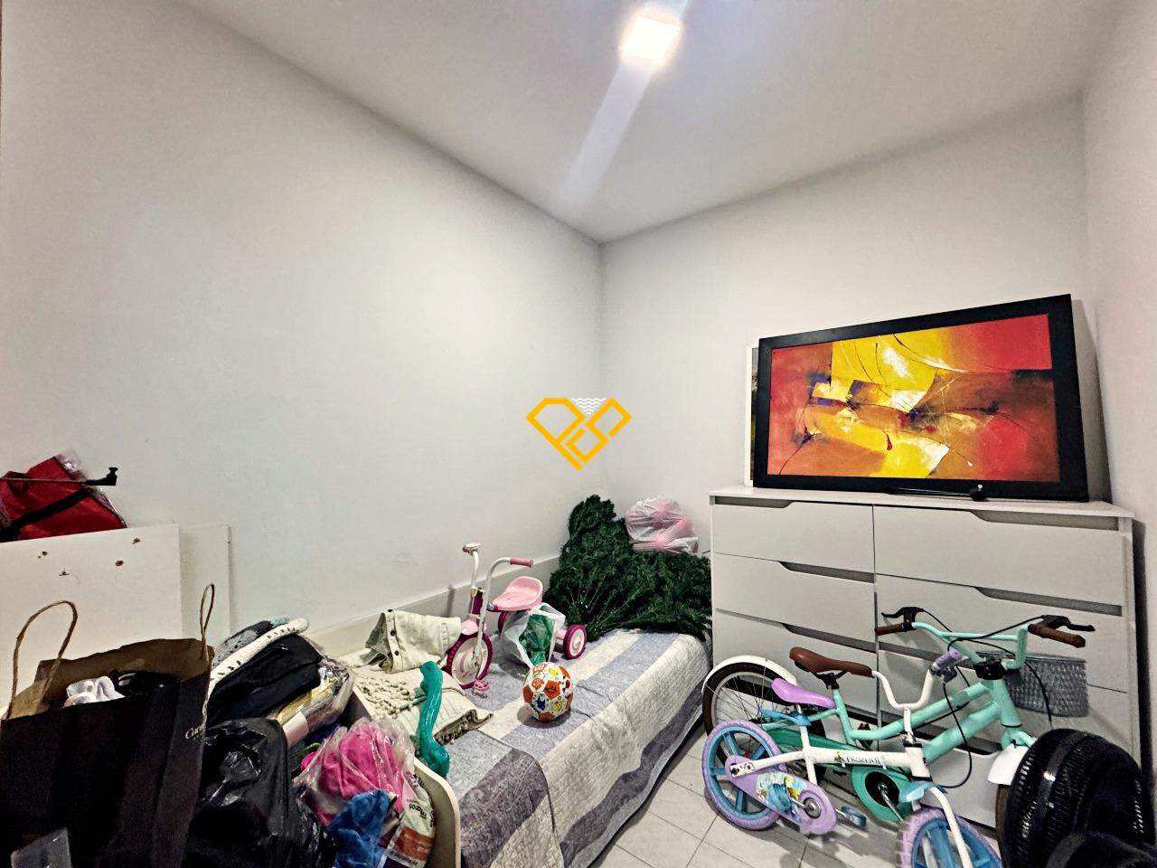 Apartamento à venda no Embaré: Dependência