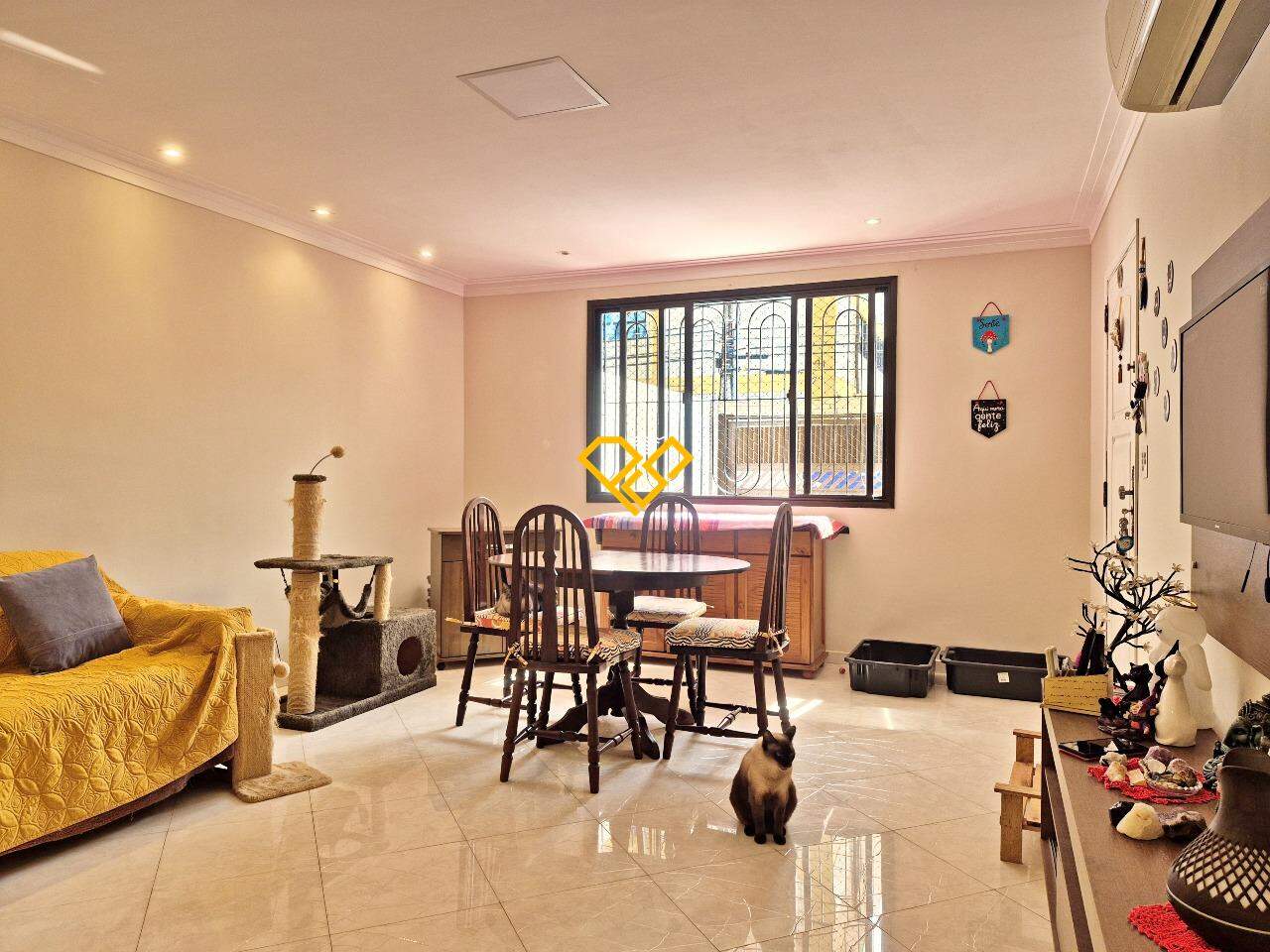 Sobreposta Baixa à venda no Ponta da Praia: Sala
