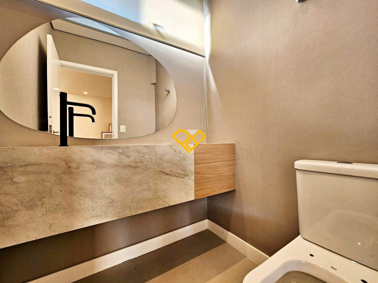 Apartamento à venda no Boqueirão: Lavabo