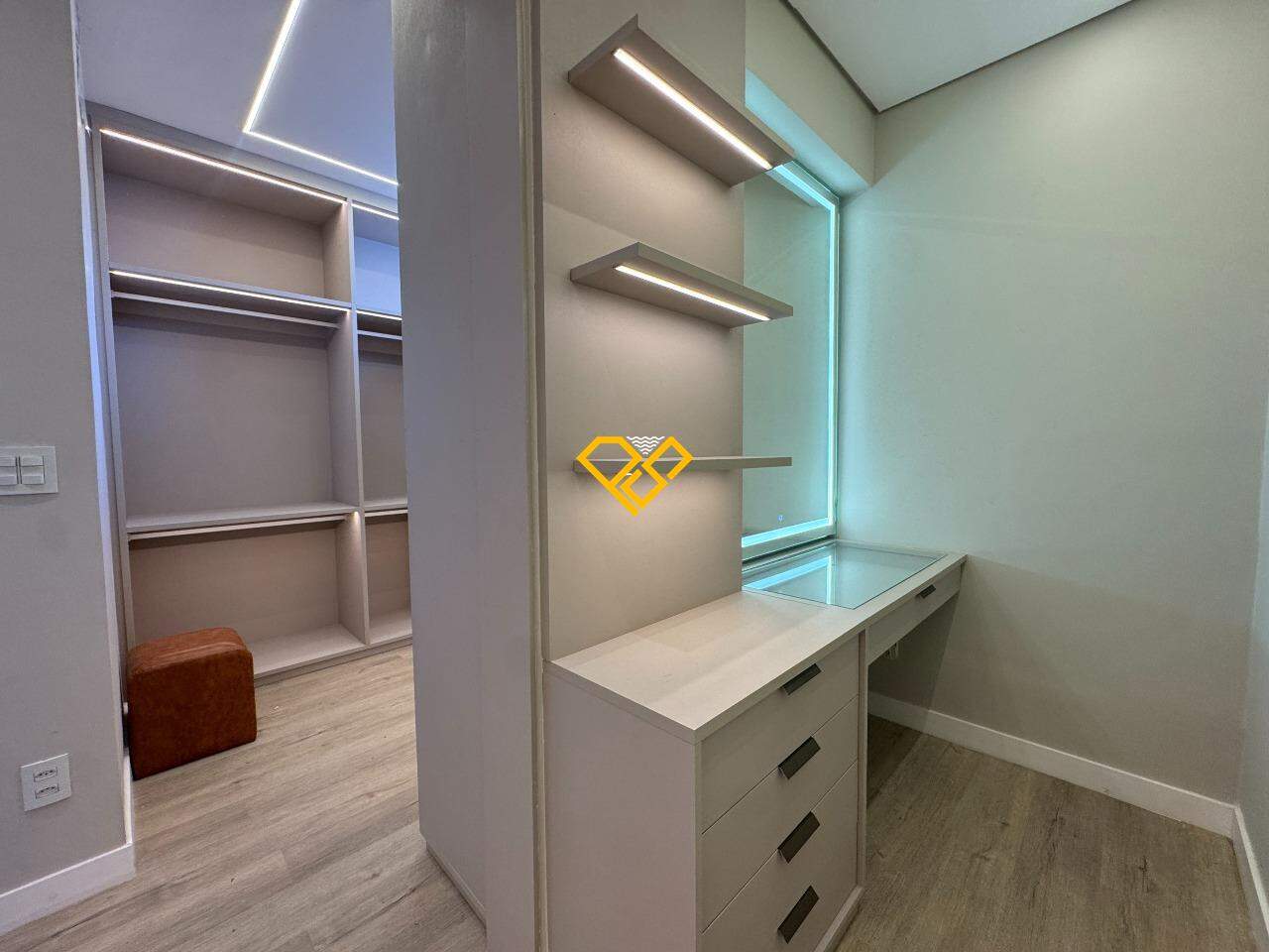 Apartamento à venda no Boqueirão:  Suíte 1 - Closet