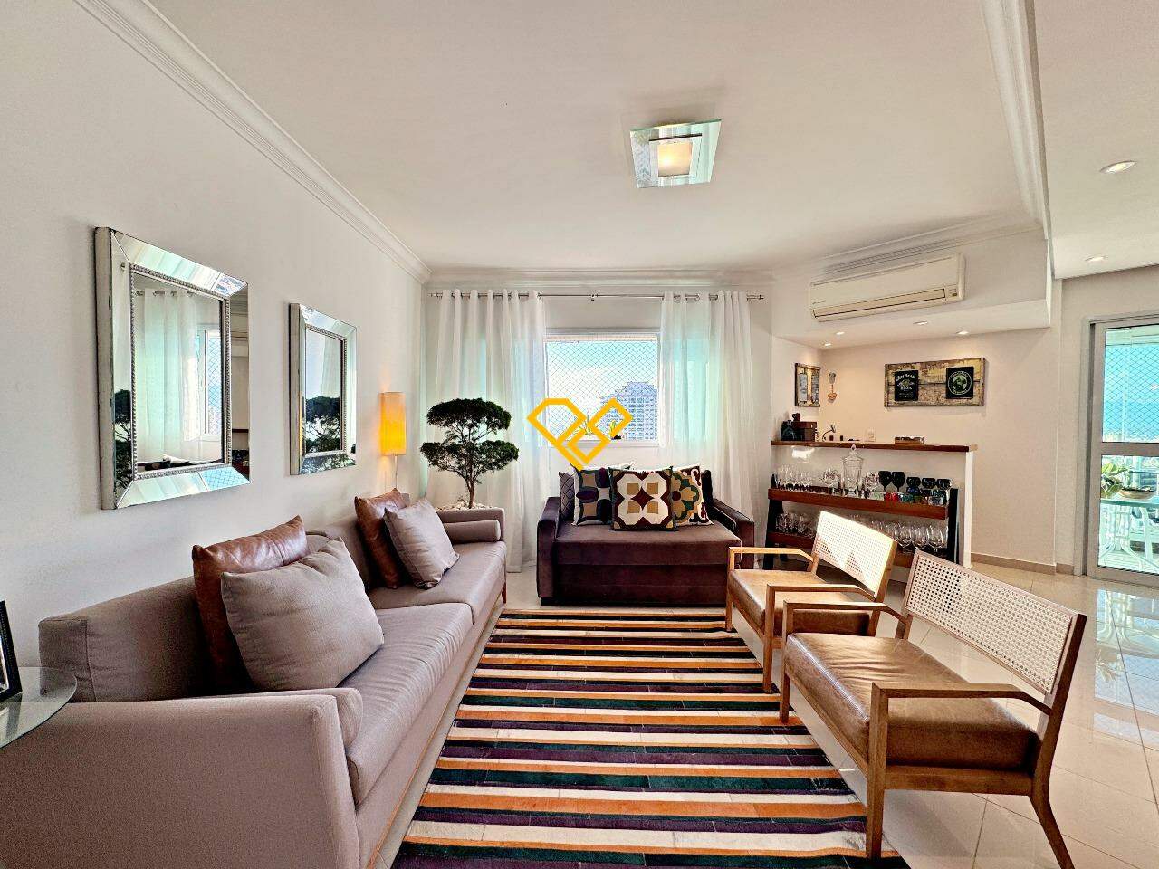 Apartamento à venda no Ponta da Praia: Sala