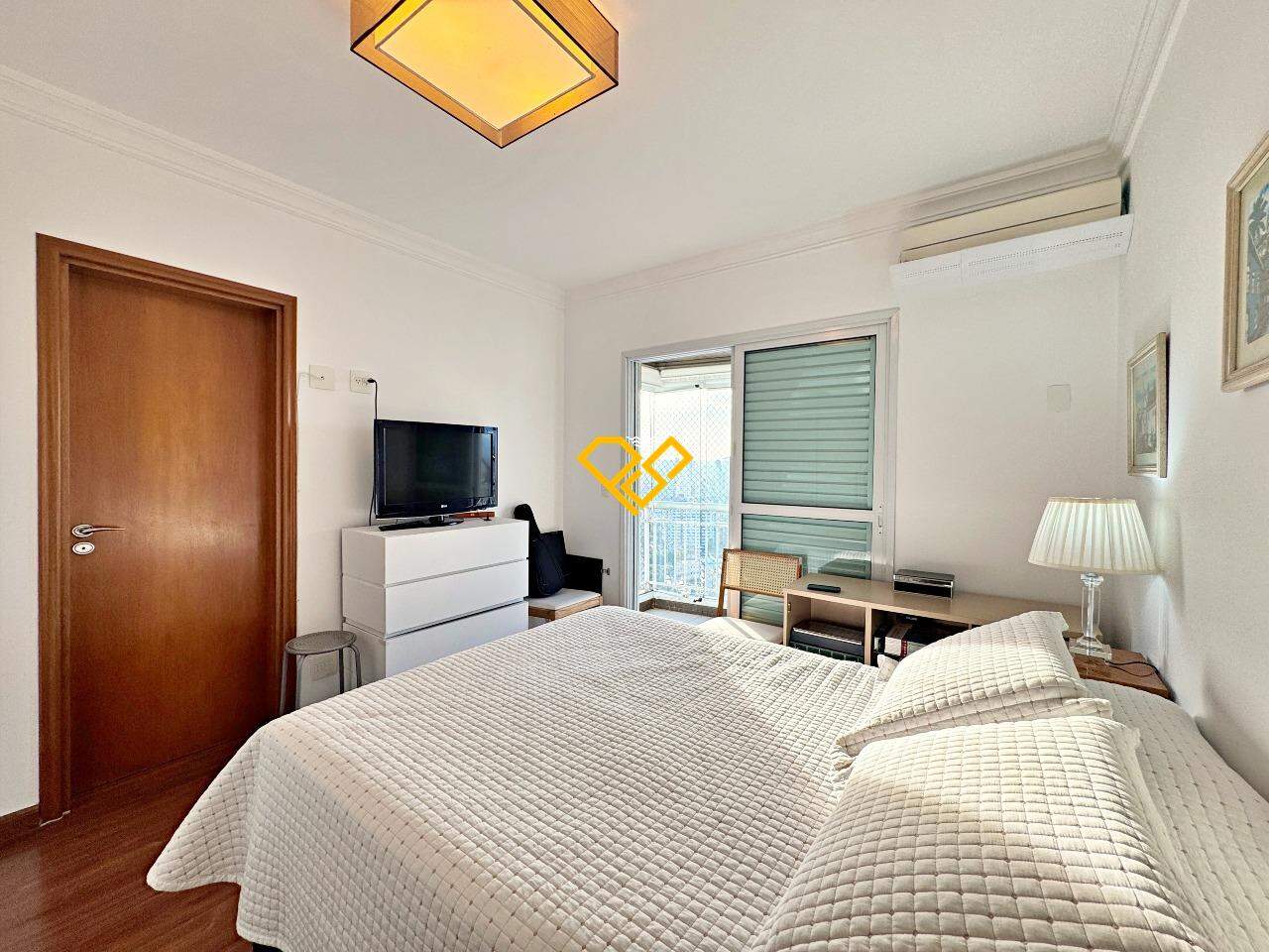 Apartamento à venda no Ponta da Praia: Suíte 3