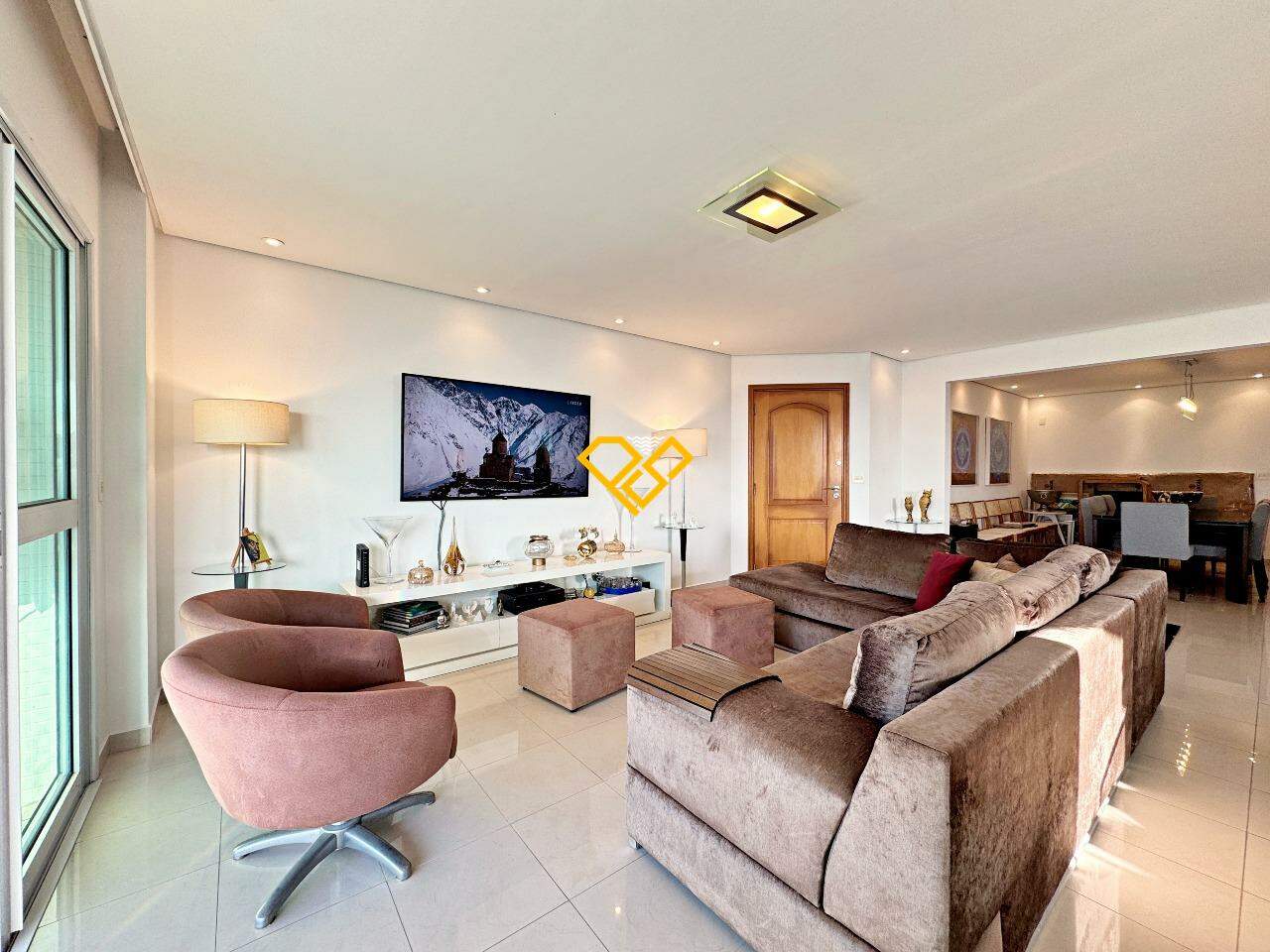 Apartamento à venda no Ponta da Praia: Sala