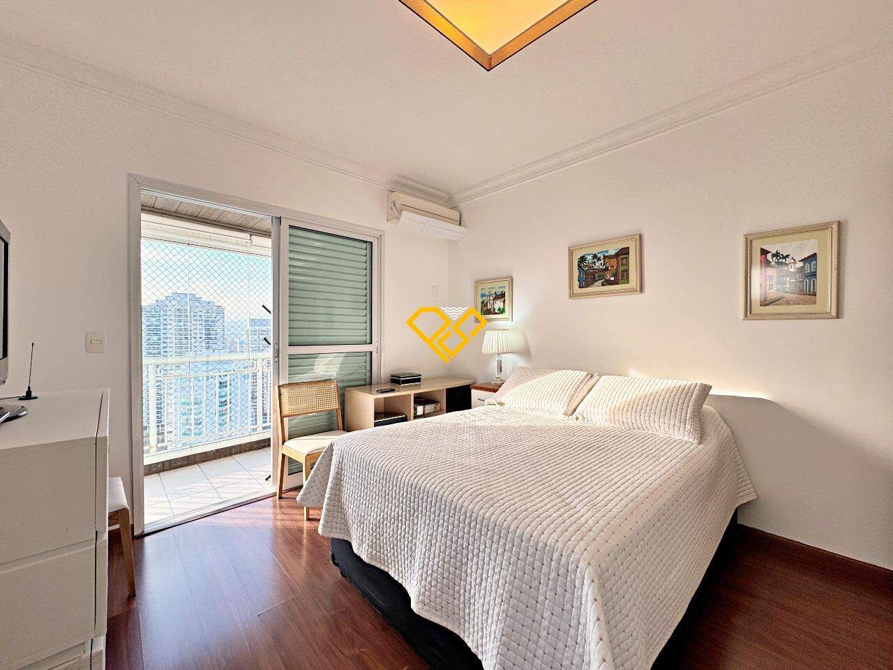 Apartamento à venda no Ponta da Praia: Suíte 3