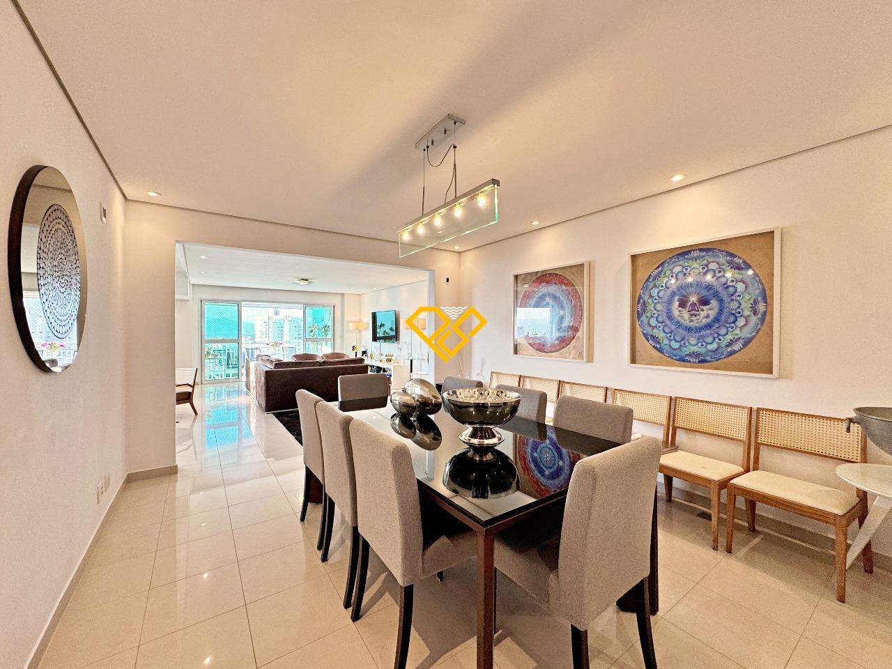 Apartamento à venda no Ponta da Praia: Sala