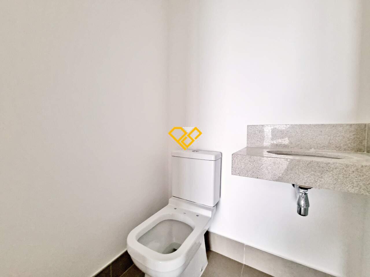 Apartamento à venda no Boqueirão: Lavabo