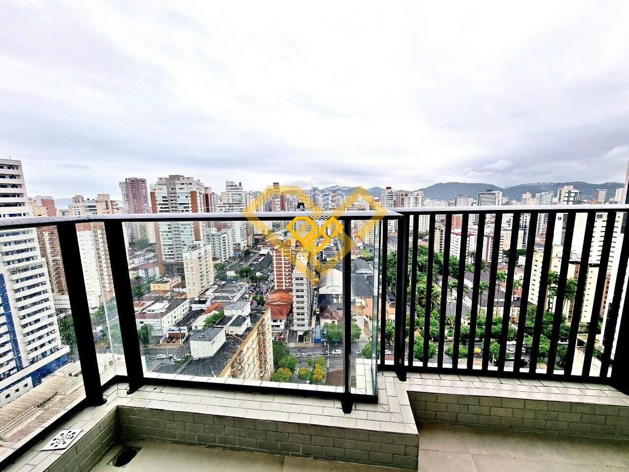 Apartamento à venda no Boqueirão: Varanda suíte