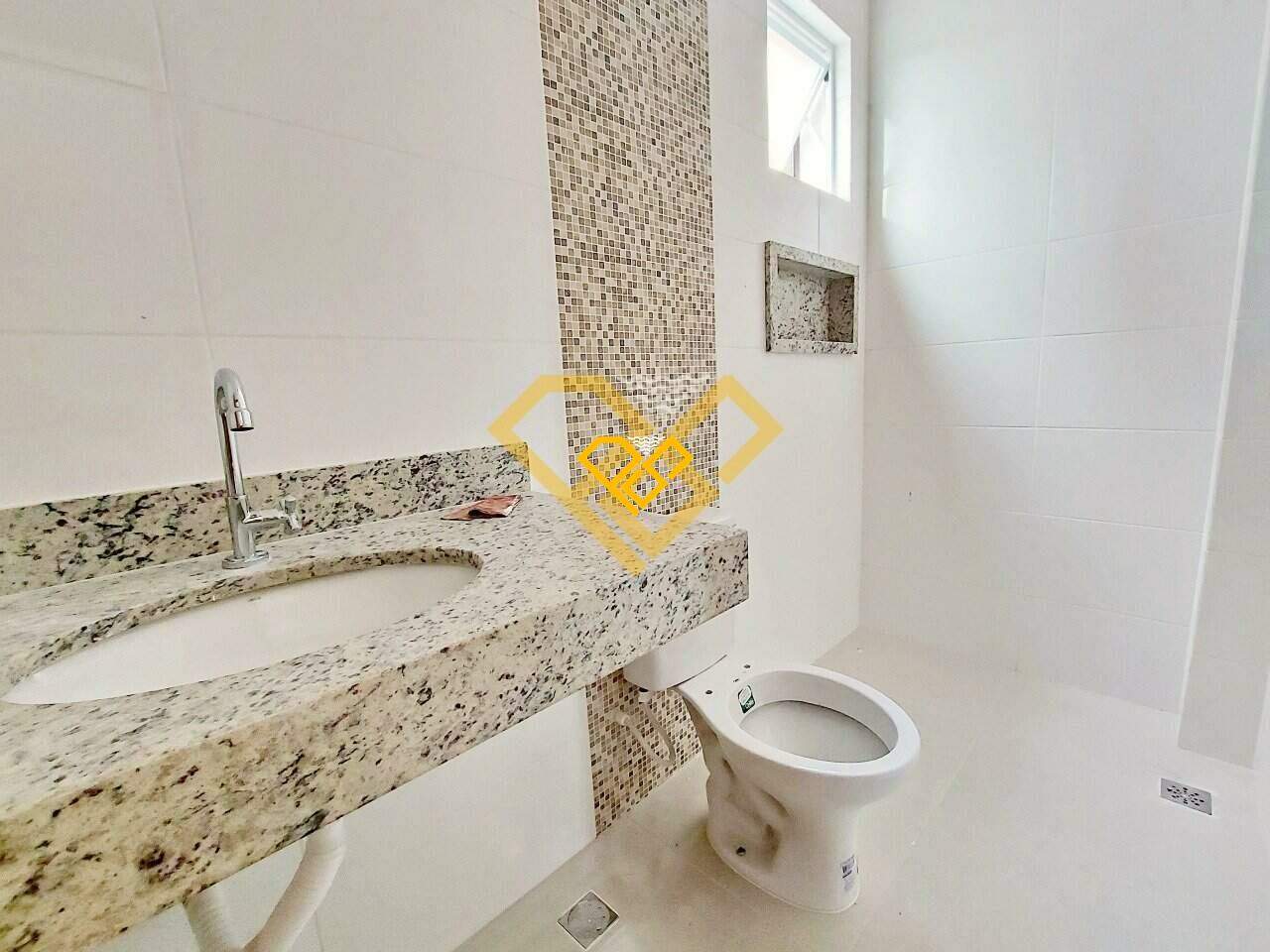 Sobreposta Alta à venda no Campo Grande: WC Suíte 2