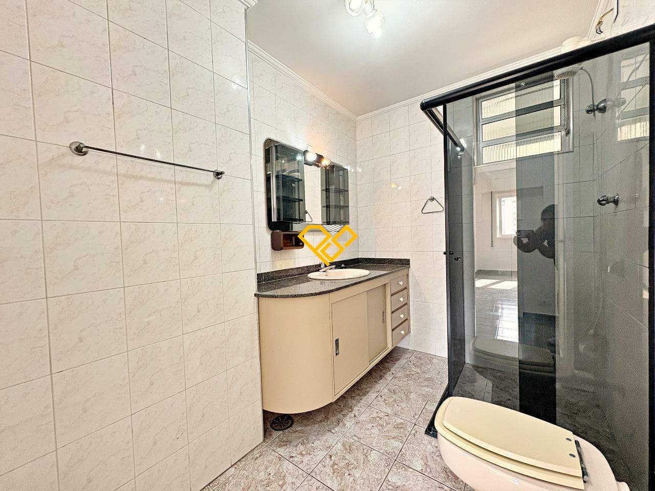 Apartamento à venda no José Menino: Wc social