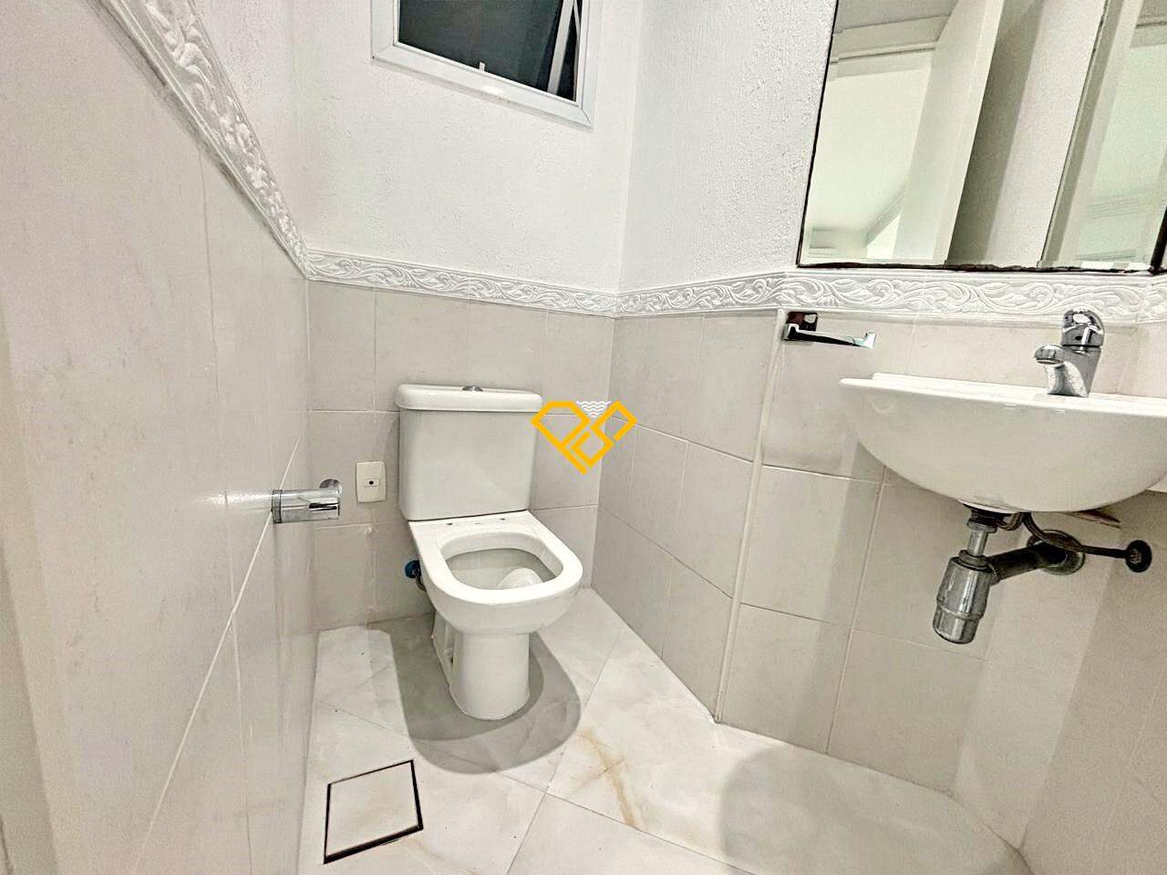 Apartamento à venda no Ponta da Praia: Lavabo