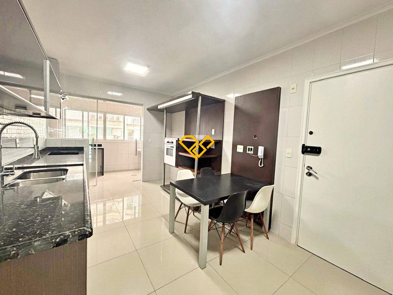 Apartamento à venda no Ponta da Praia: Cozinha