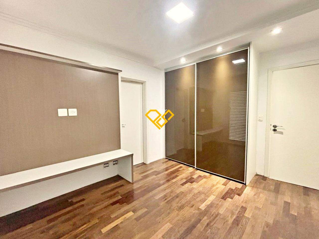 Apartamento à venda no Ponta da Praia: Suíte 2