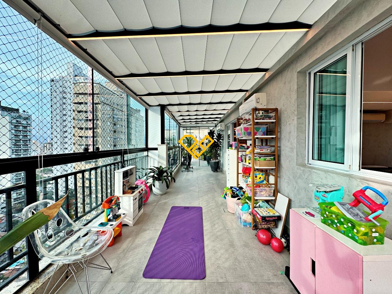 Garden à venda no Embaré: Varanda