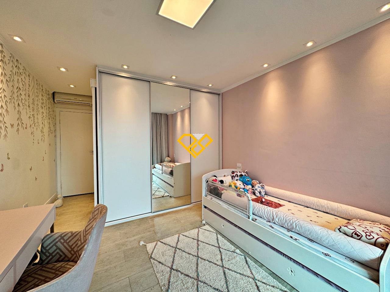 Garden à venda no Embaré: Suíte 2