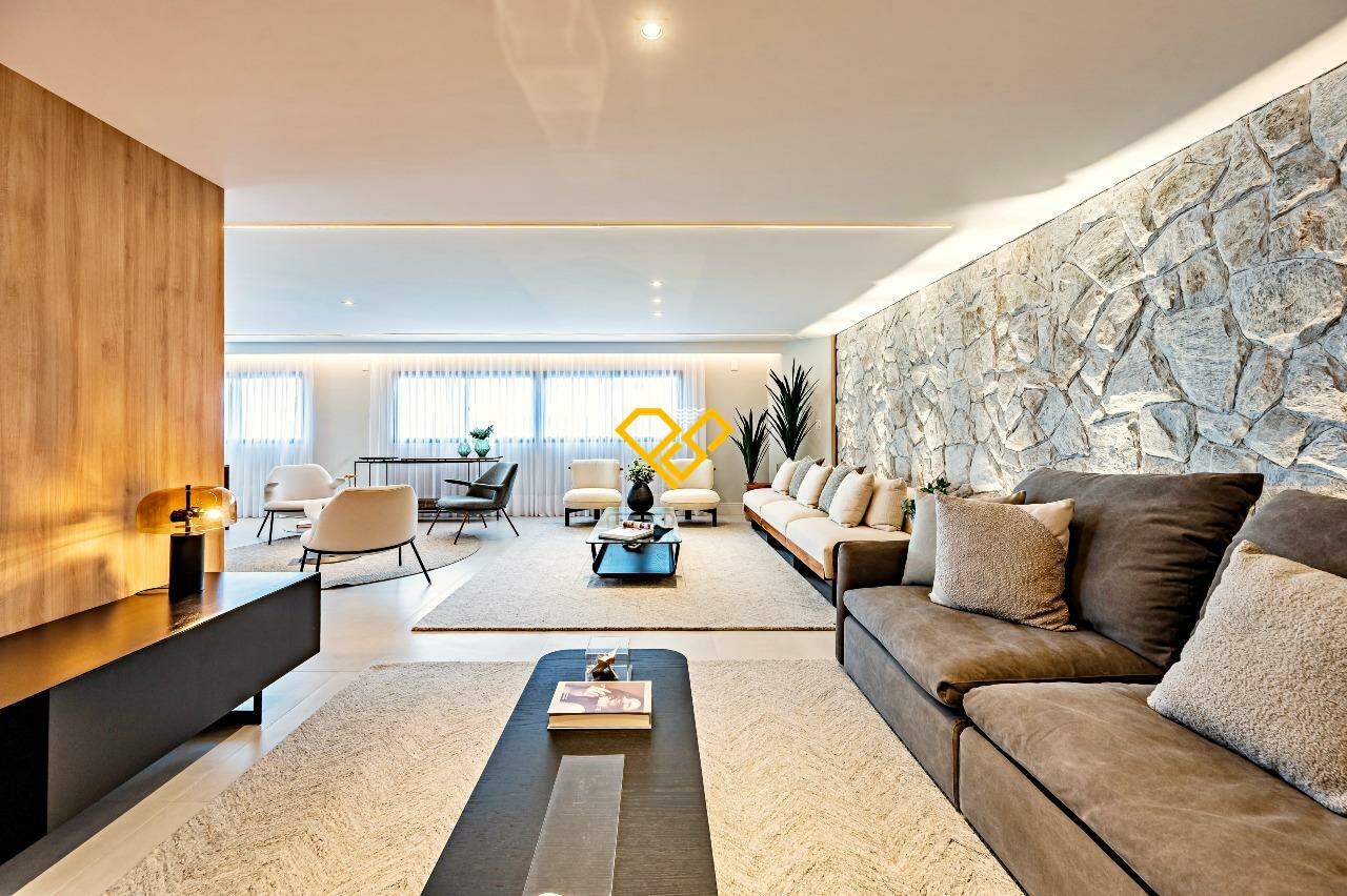 Cobertura à venda no Ponta da Praia: Sala piso superior