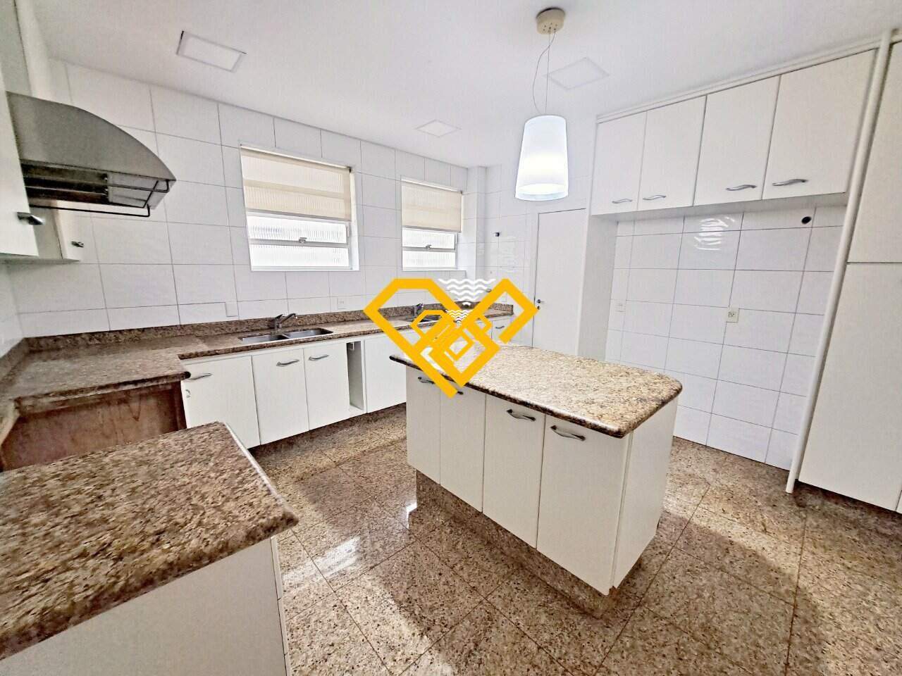 Apartamento à venda no Gonzaga: 