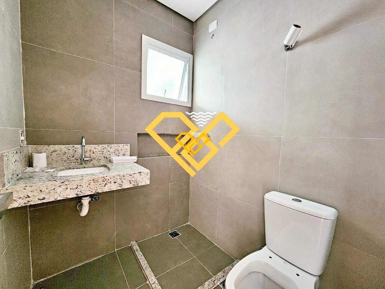 Casa à venda no Embaré: 