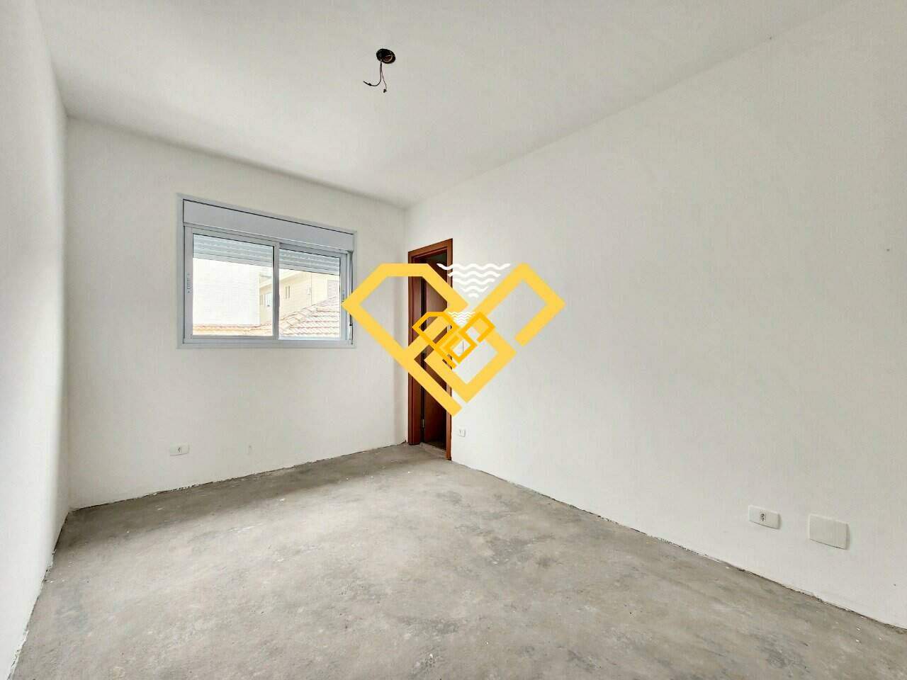 Casa à venda no Embaré: 