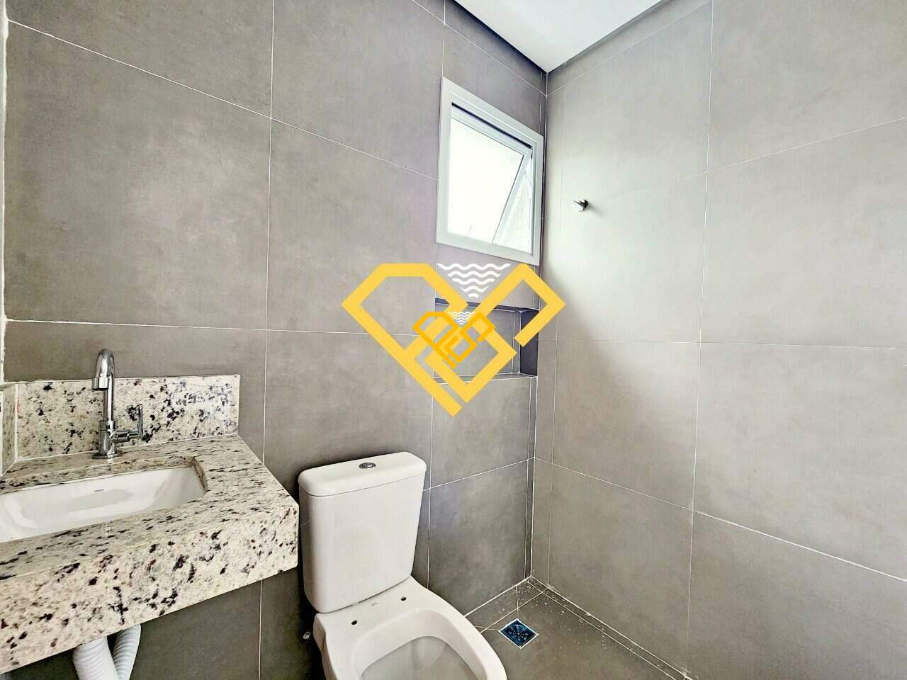 Casa à venda no Embaré: 