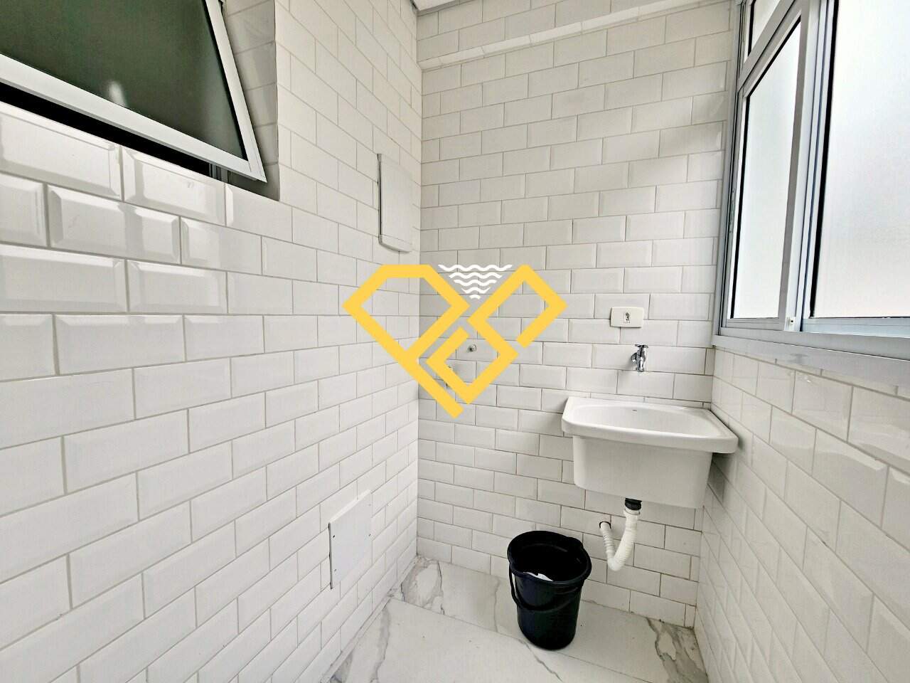 Casa à venda no Embaré: 