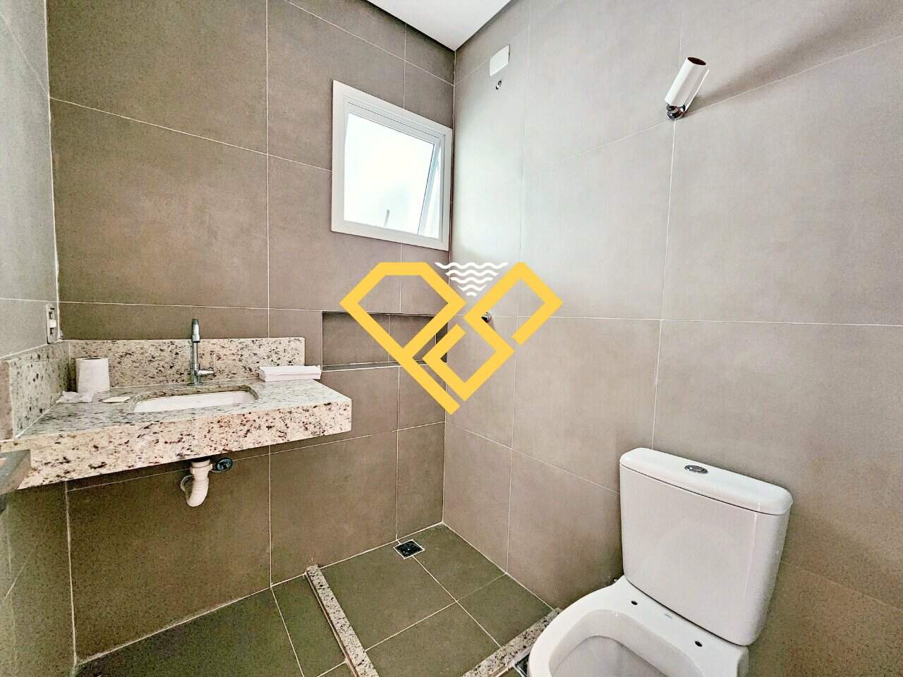 Casa à venda no Embaré: 