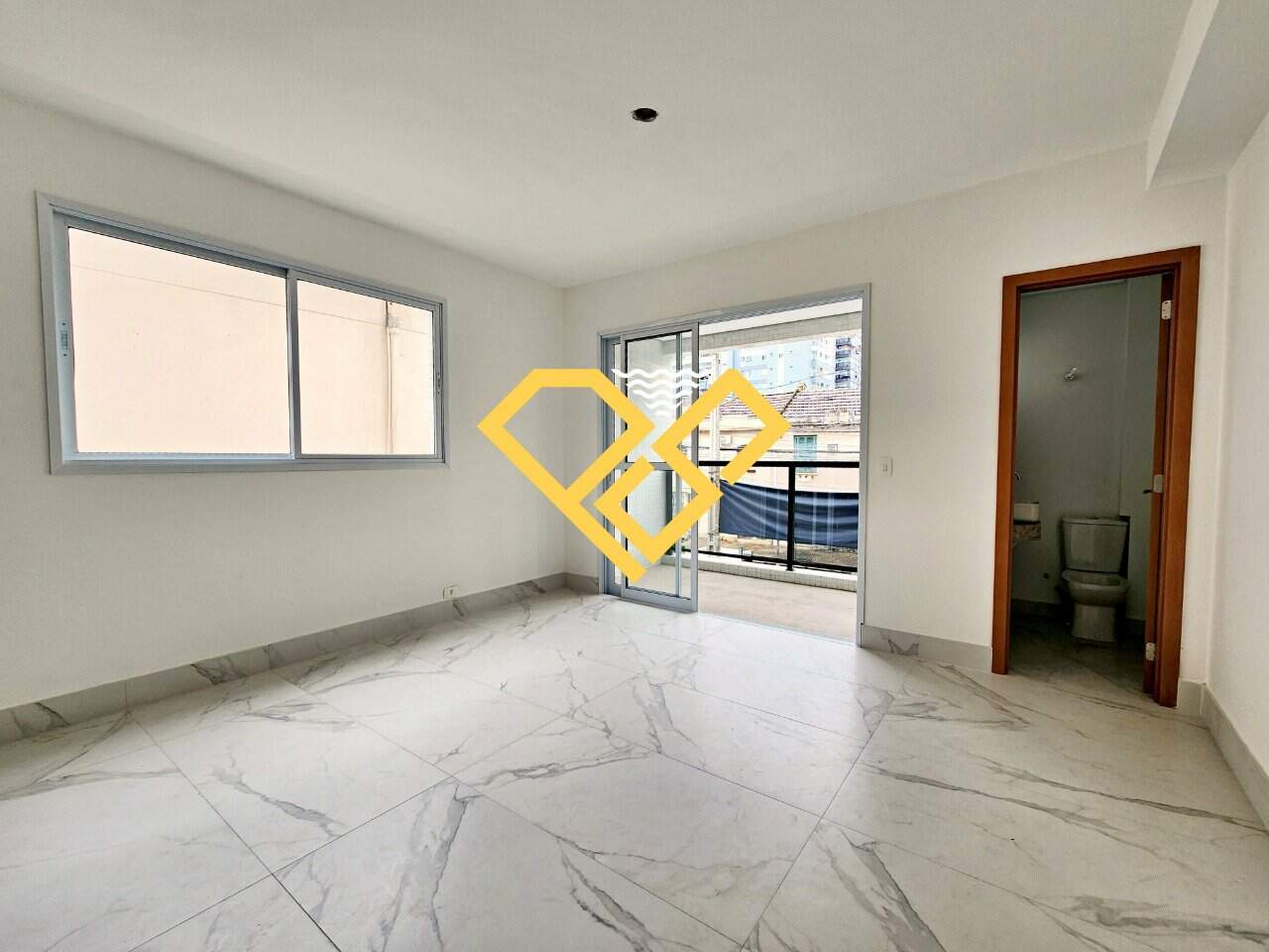 Casa à venda no Embaré: 