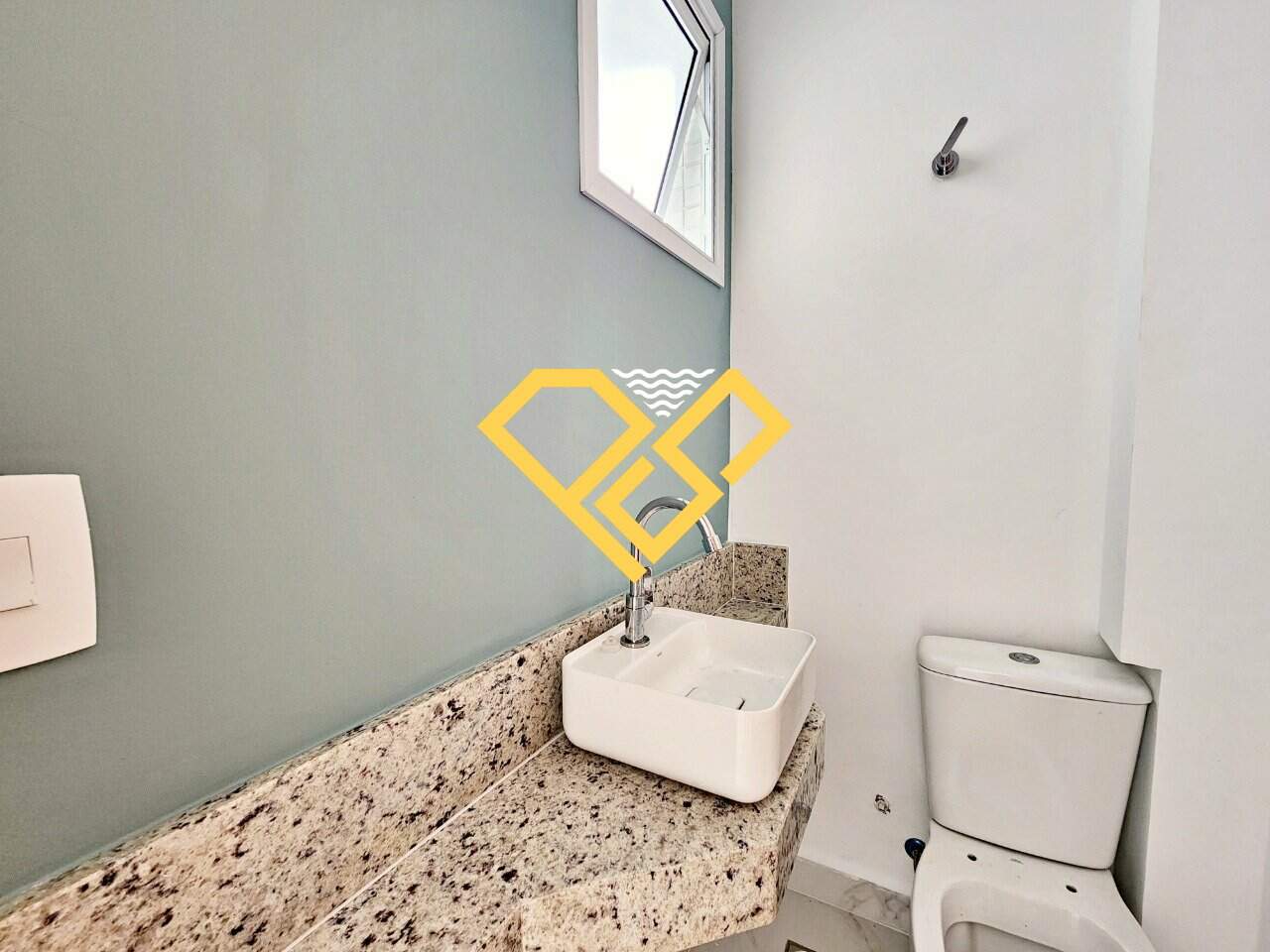 Casa à venda no Embaré: 