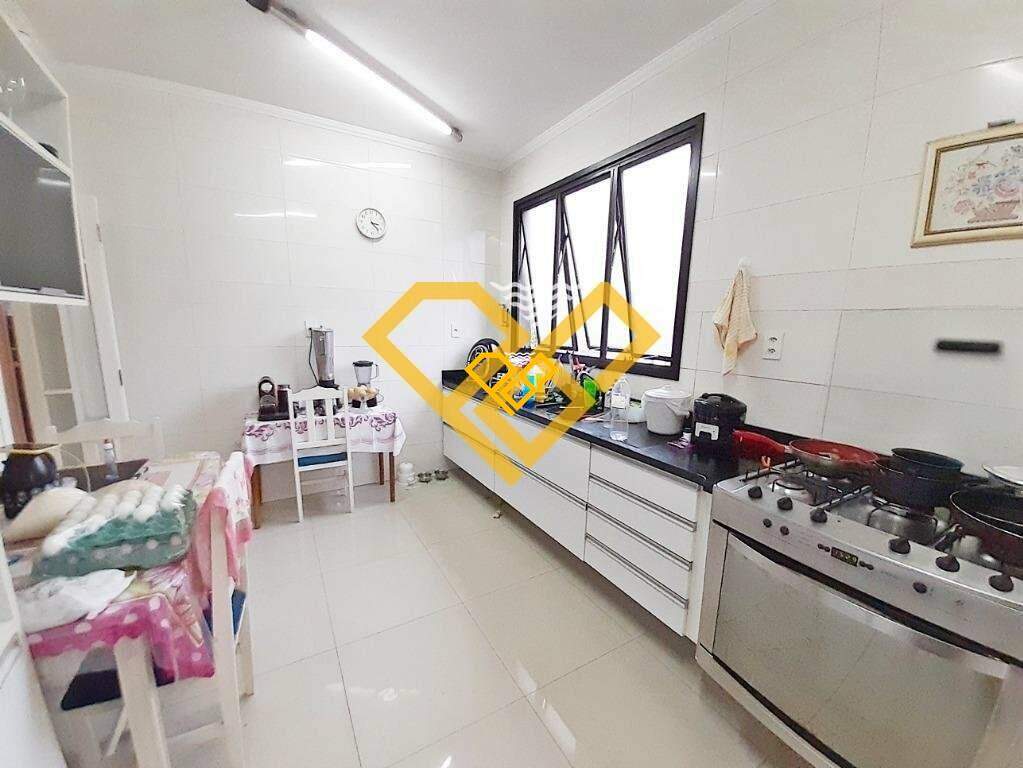 Apartamento à venda no Embaré: COZINHA