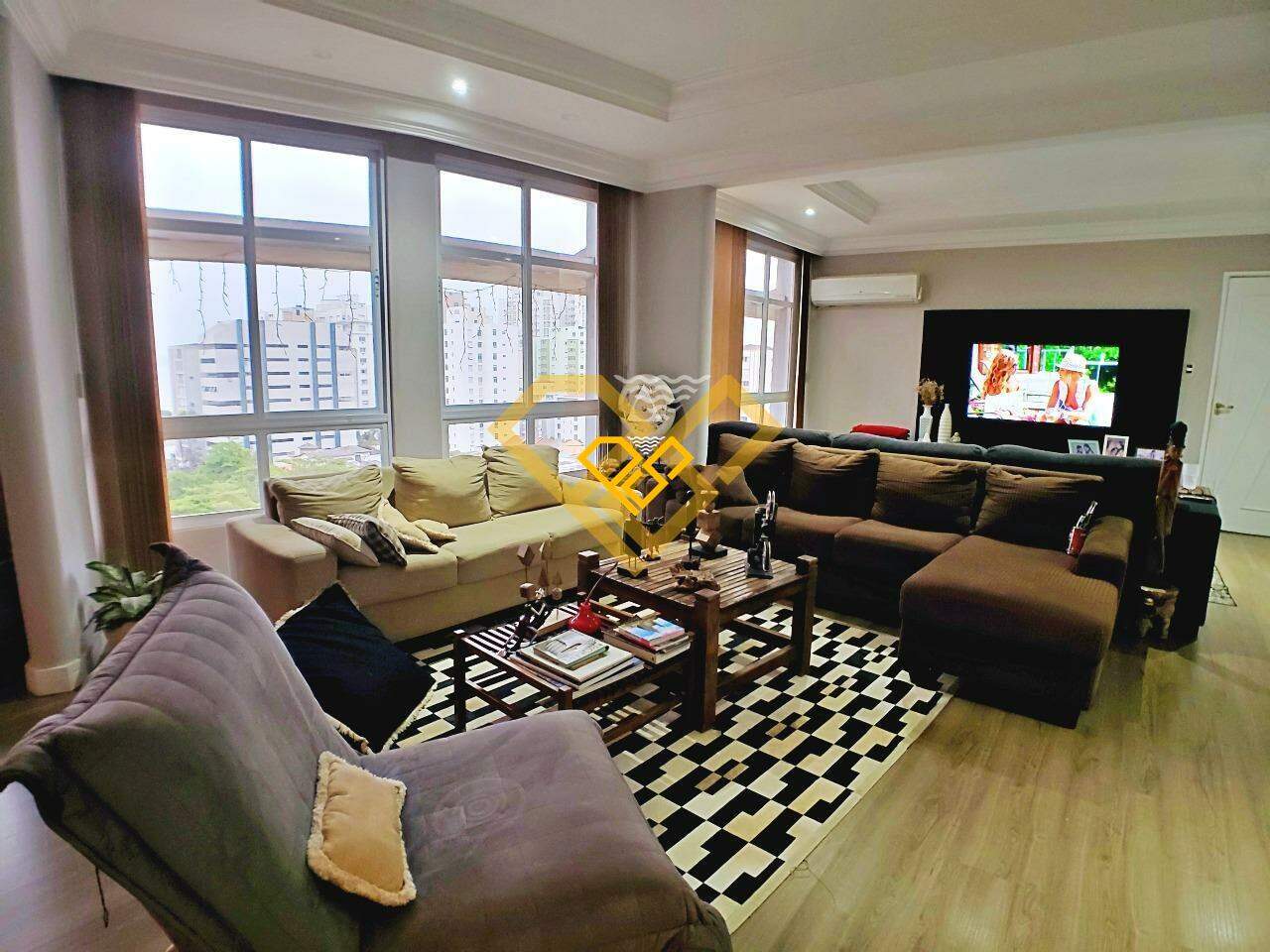 Apartamento à venda no Ponta da Praia: SALA
