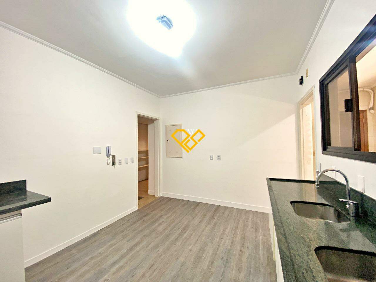 Apartamento à venda no Aparecida: Cozinha
