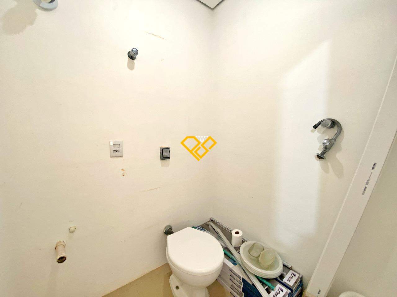 Apartamento à venda no Aparecida: Wc de serviço