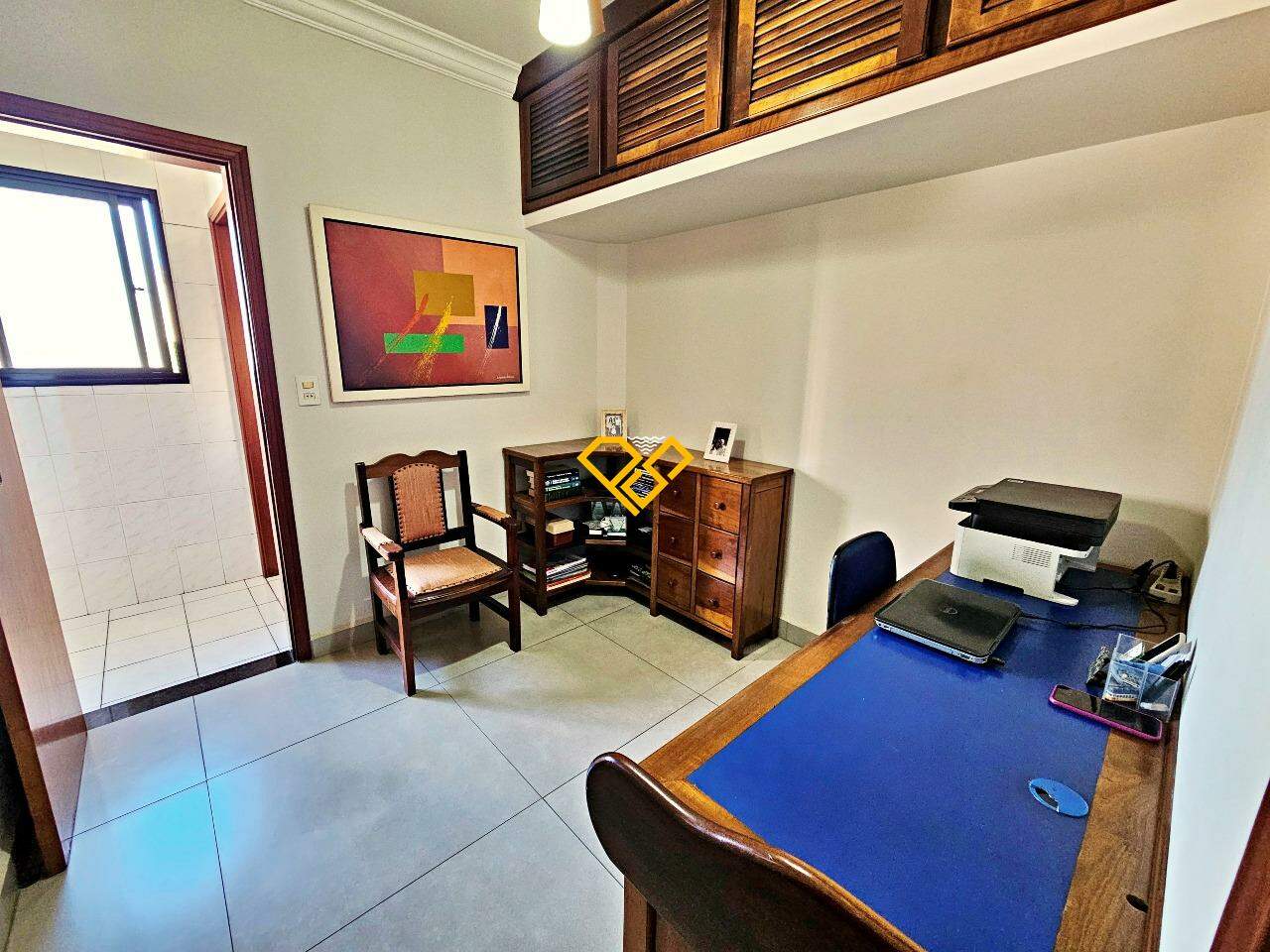 Apartamento à venda no Ponta da Praia: Dependência