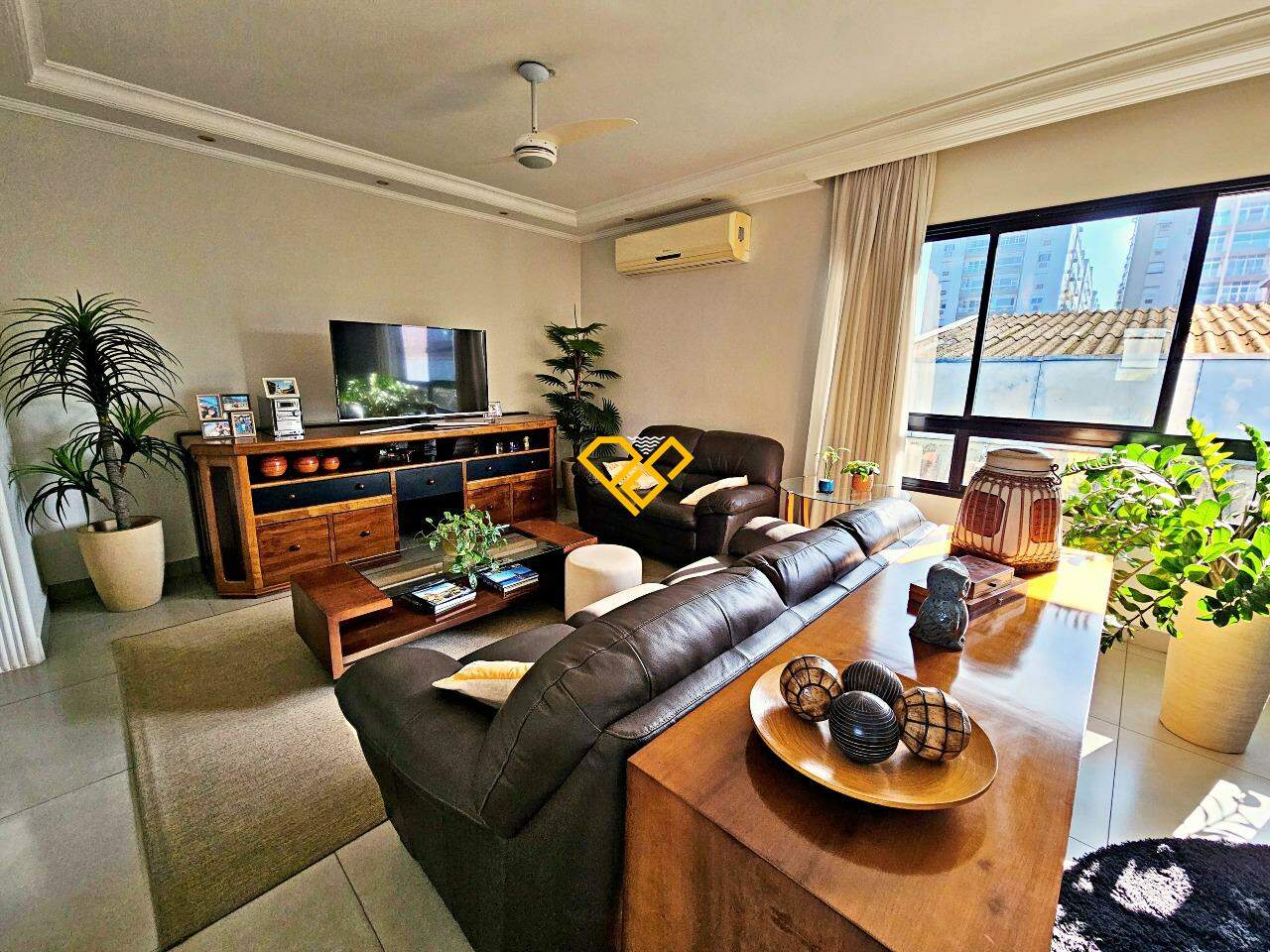 Apartamento à venda no Ponta da Praia: Sala