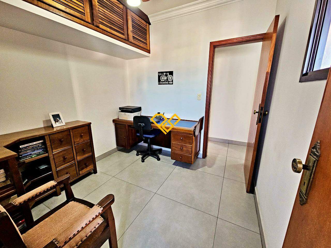 Apartamento à venda no Ponta da Praia: Dependência