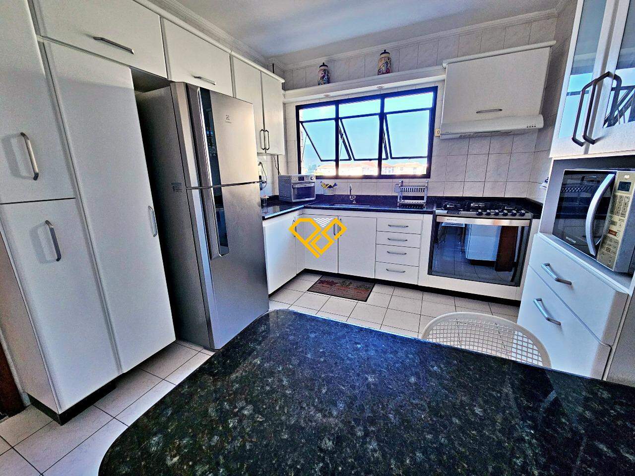 Apartamento à venda no Ponta da Praia: Cozinha