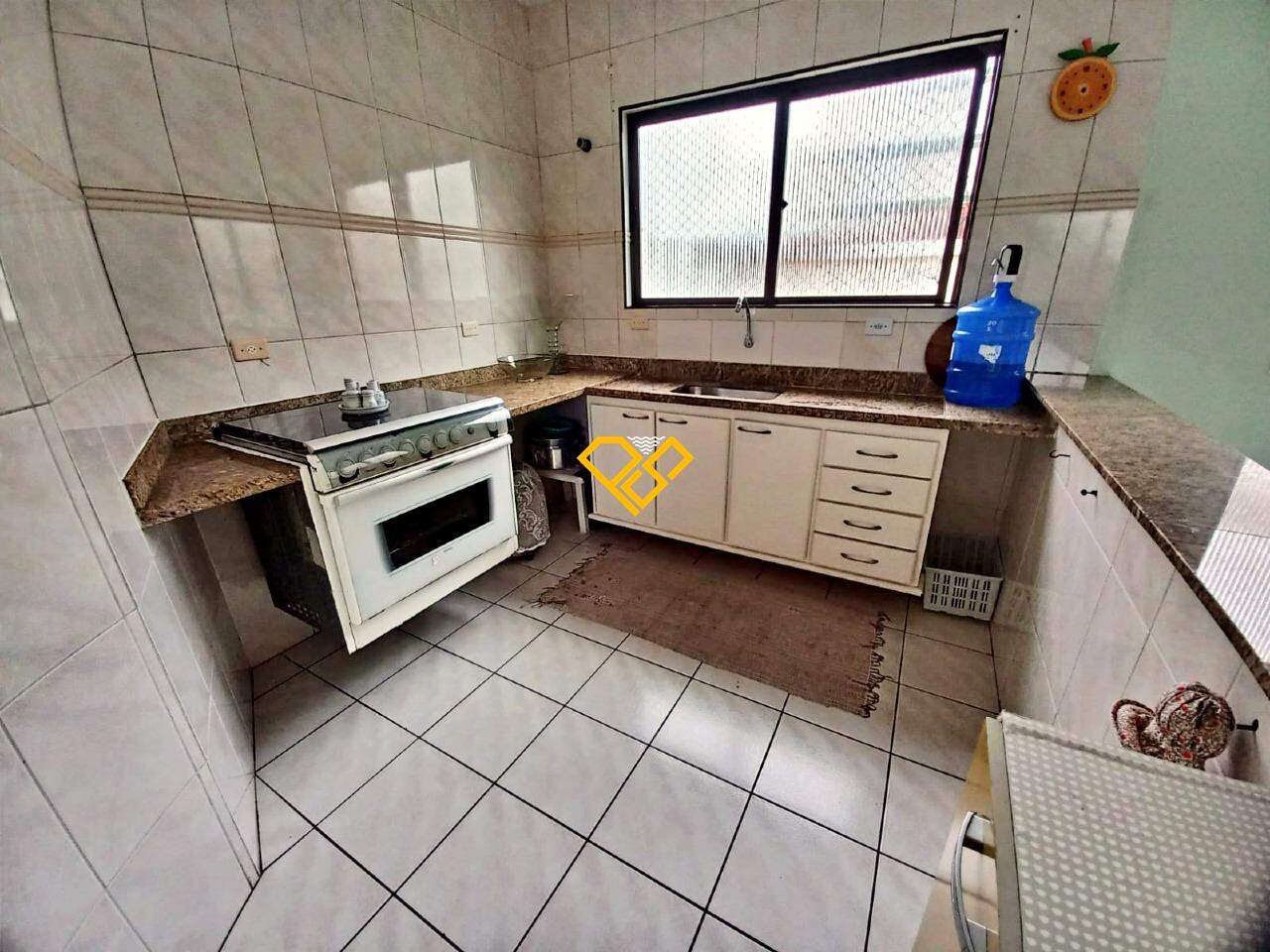 Sobreposta Alta à venda no Embaré: Cozinha de apoio