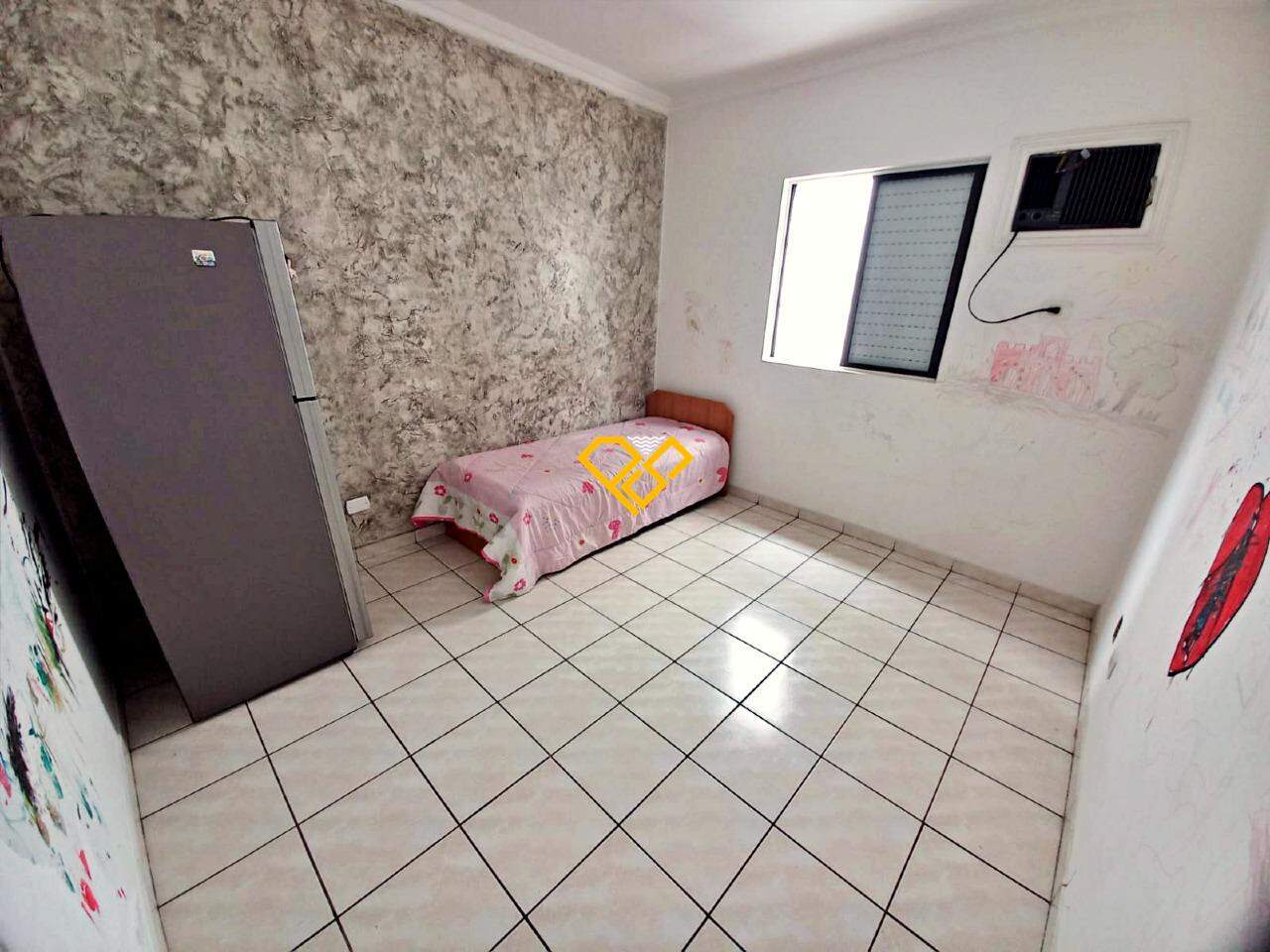 Sobreposta Alta à venda no Embaré: Dormitório 5