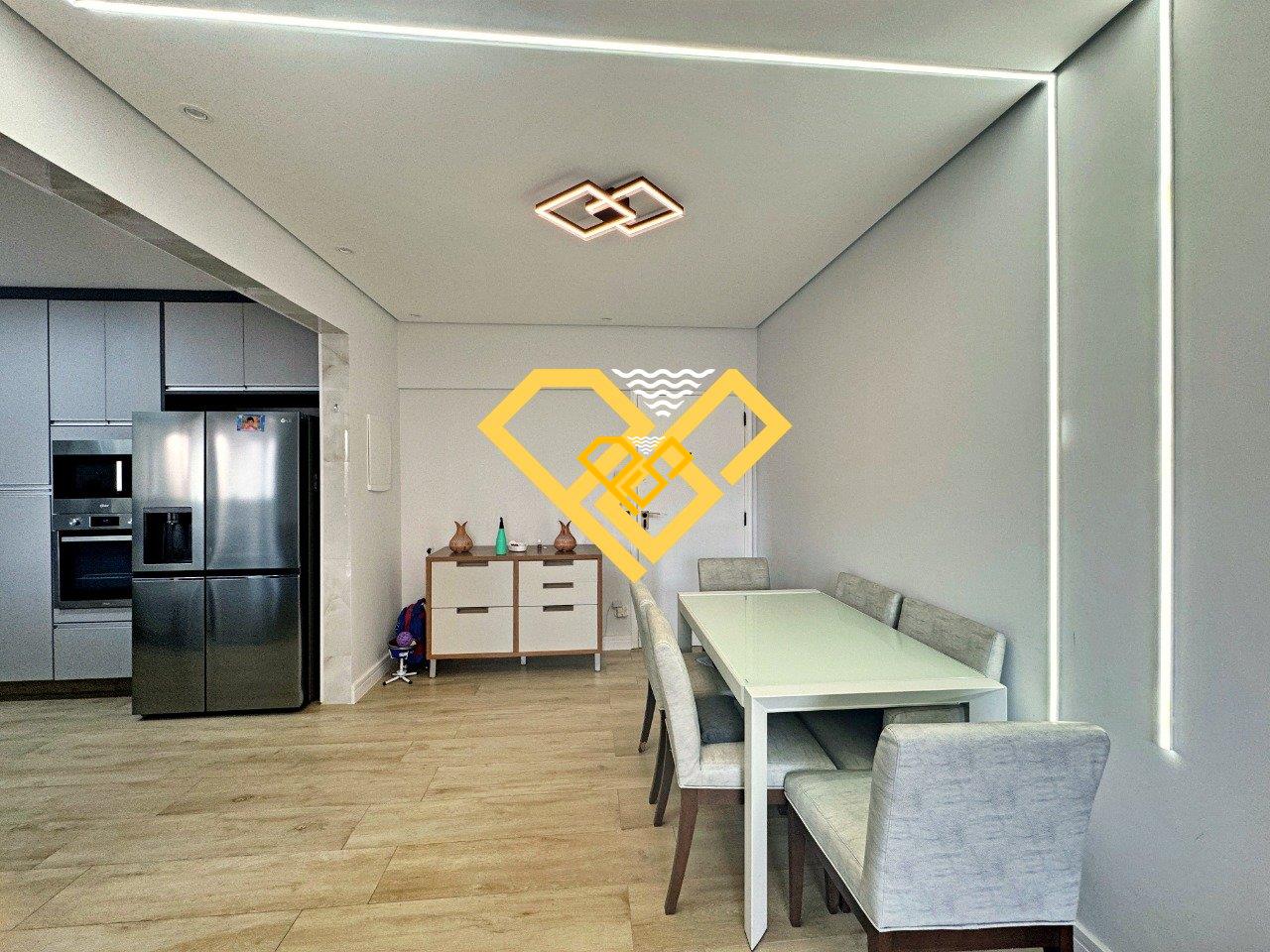 Apartamento à venda no Ponta da Praia: Sala de jantar