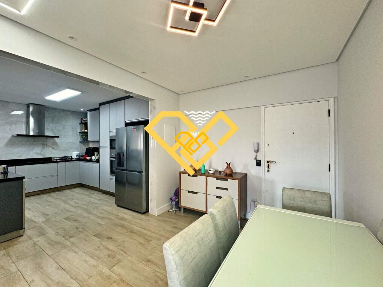 Apartamento à venda no Ponta da Praia: Sala de jantar