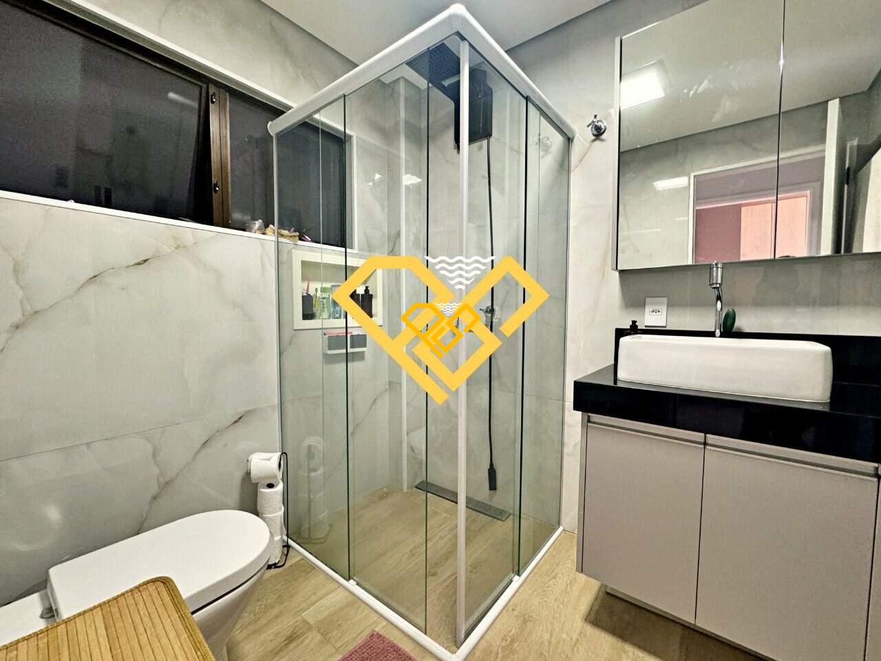 Apartamento à venda no Ponta da Praia: Wc social